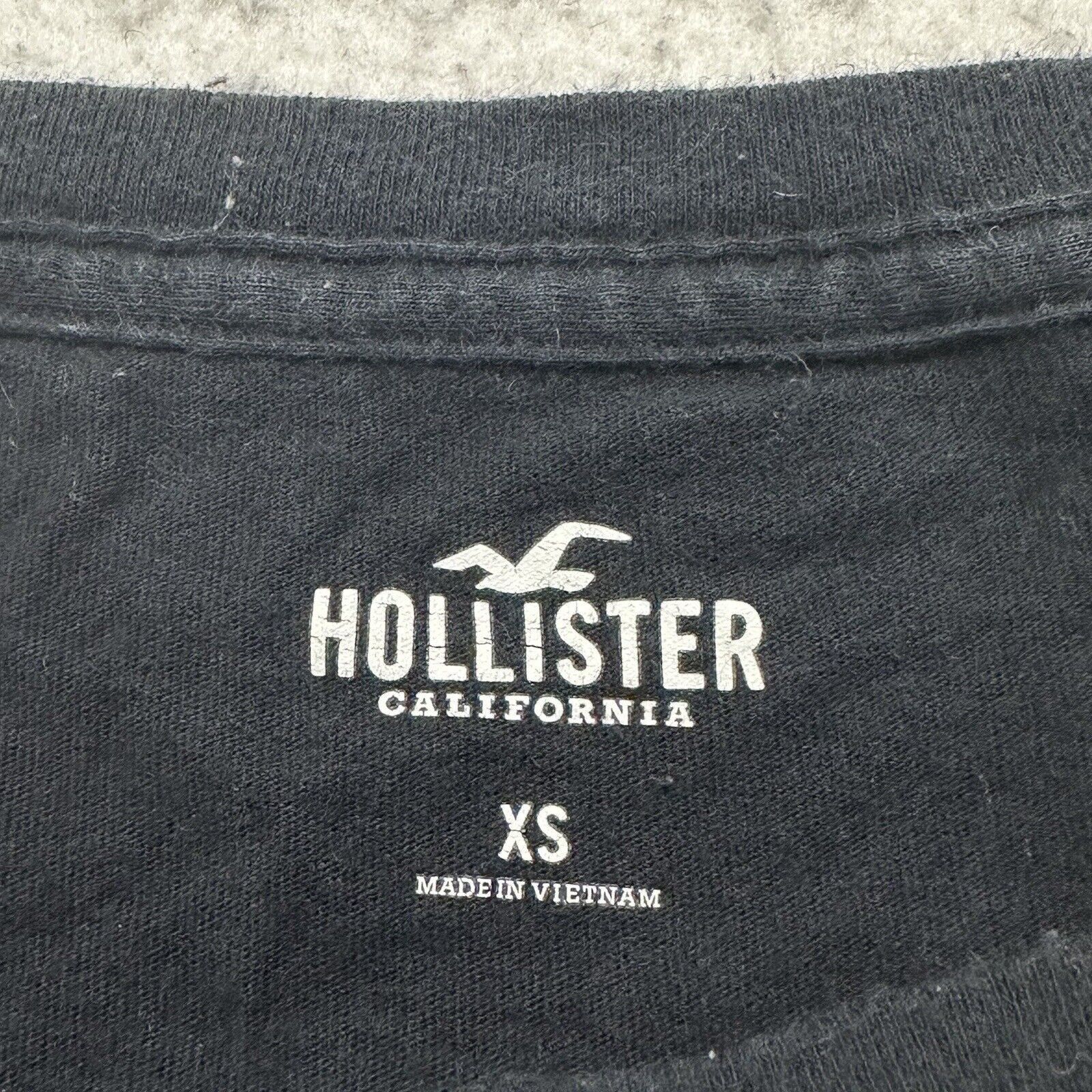 Hollister Hollister XS Long Sleeve Crewneck Graphic T Shirt Black Tee Size XS / US 0-2 / IT 36-38 - 3 Thumbnail