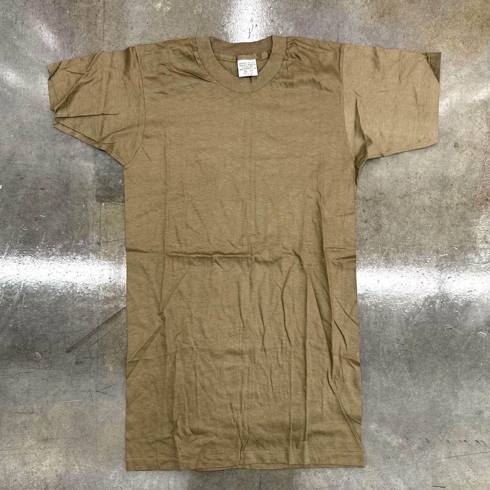 Vintage VINTAGE Military Undershirt American Vintage Crewneck Brown All Cotton Qtr. Sleeve 80s Small Mens Size US S / EU 44-46 / 1 - 3 Thumbnail