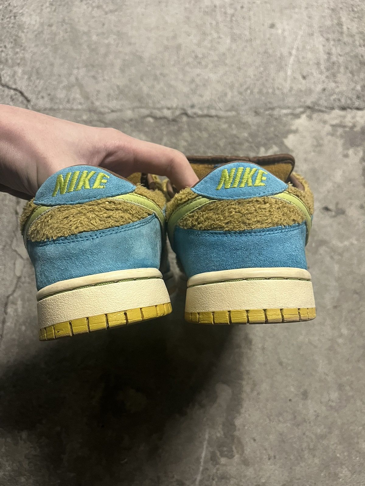 Nike 2006 Nike SB Dunk Low “Baby Bear” Size US 10 / EU 43 - 4 Thumbnail
