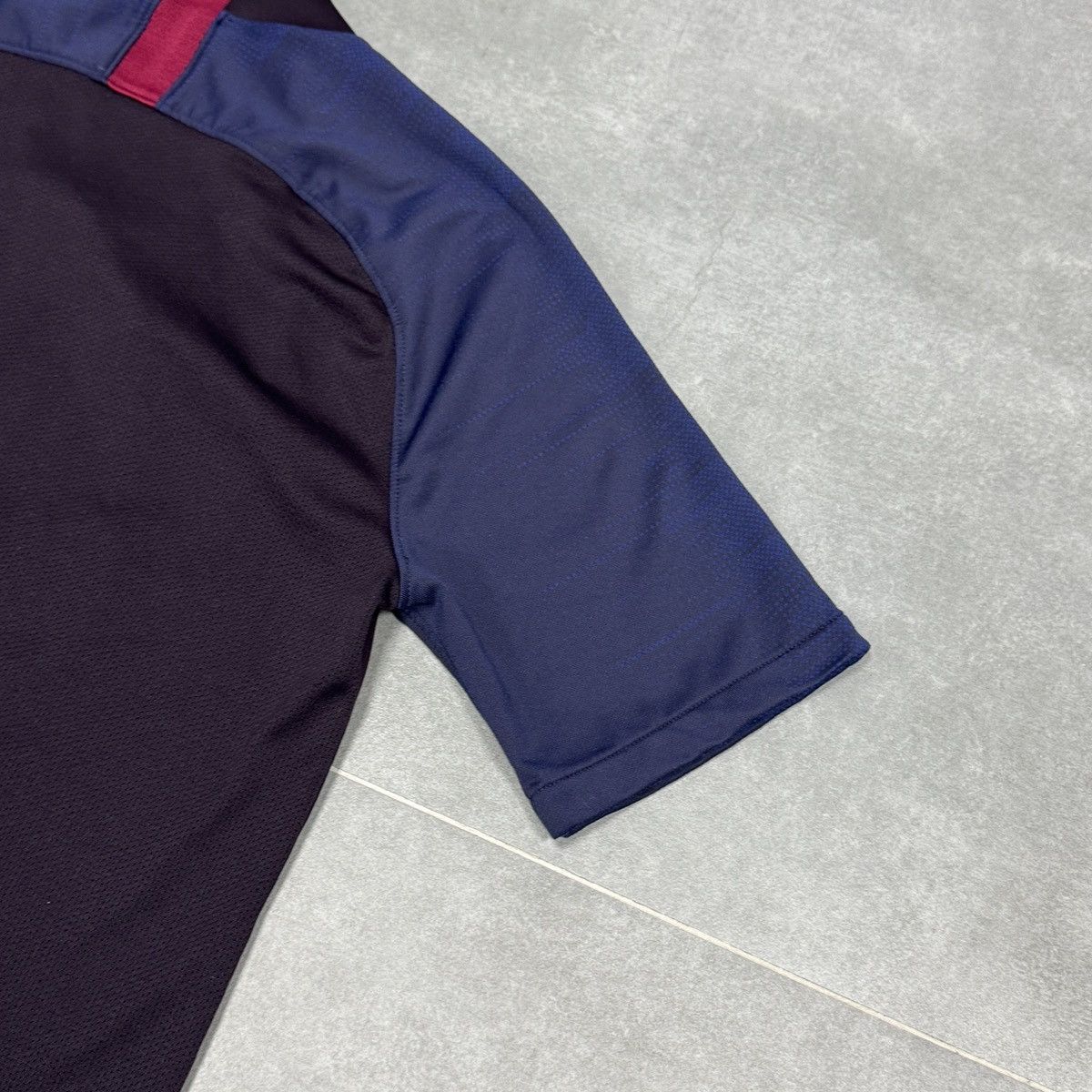 Nike Nike FC Barcelona 2019/2020 DRY Strike Squad Soccer Jersey Size US M / EU 48-50 / 2 - 14 Thumbnail