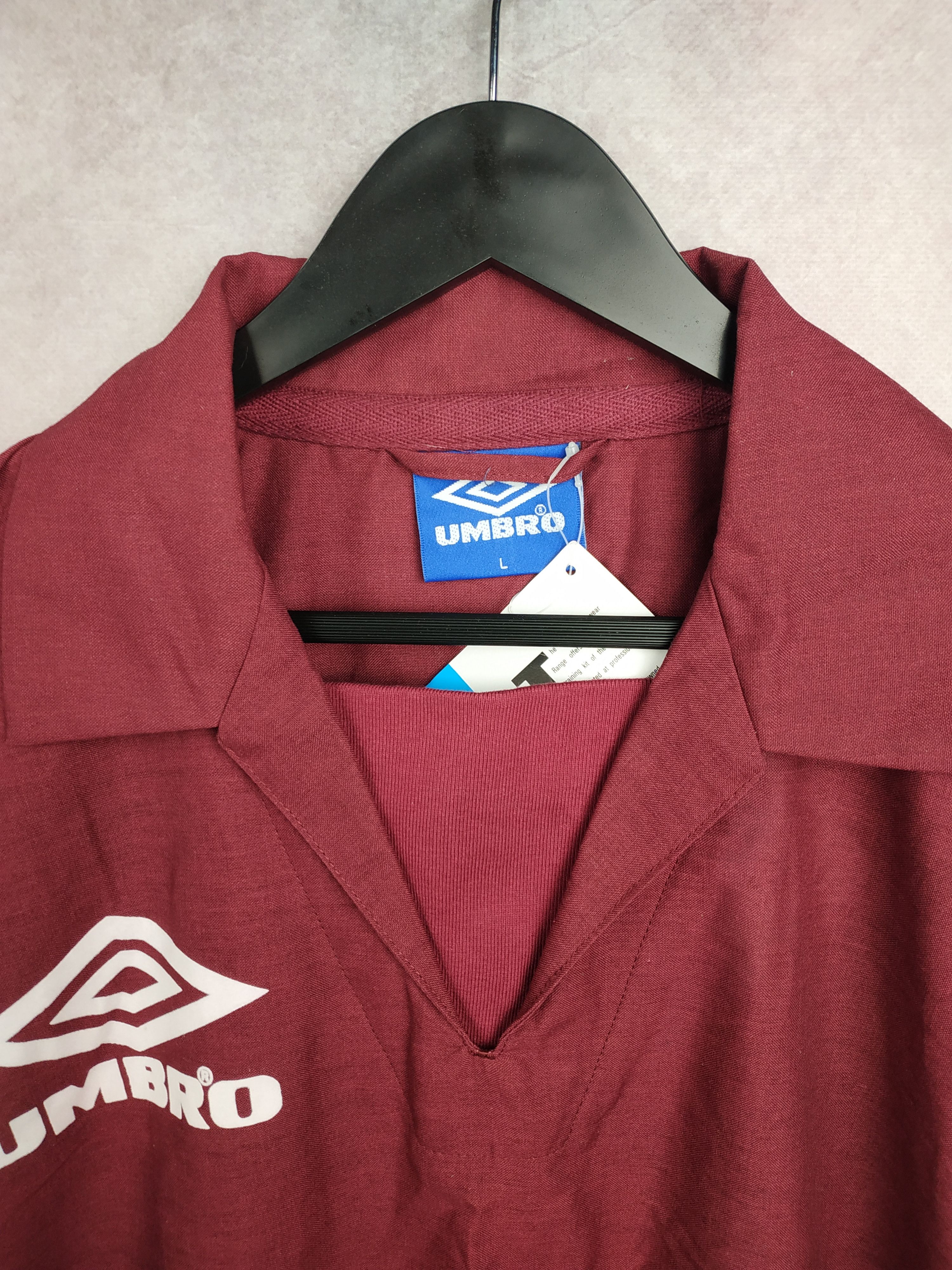 Umbro Vintage 90s UMBRO Oasis Football Pro Training Sweatshirt Size US L / EU 52-54 / 3 - 8 Thumbnail