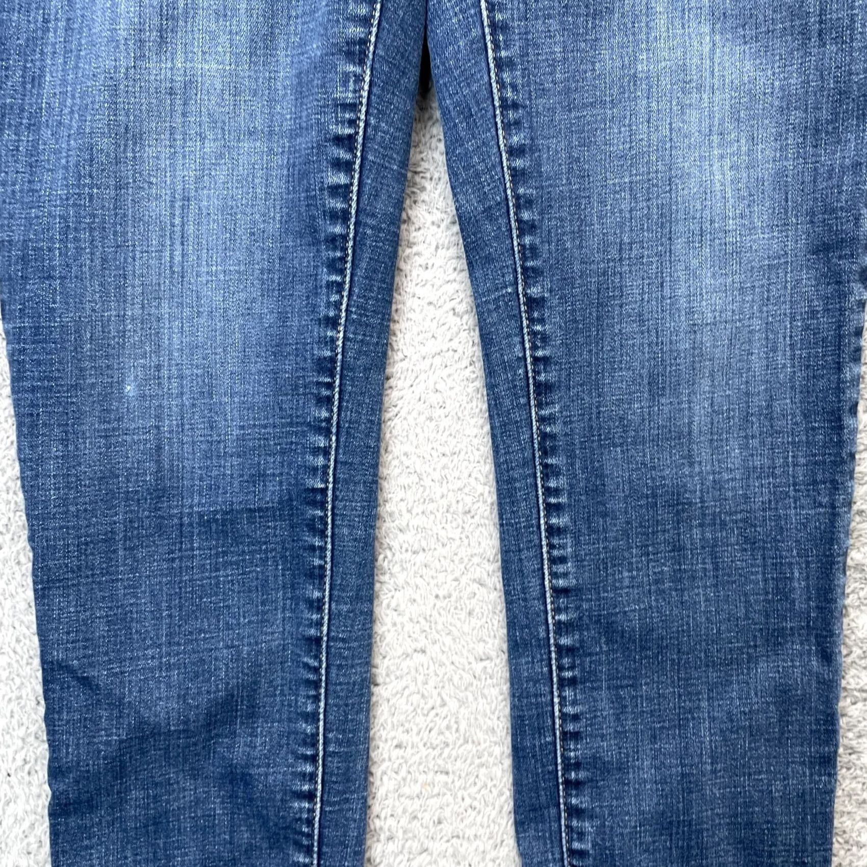 Levi's Levi's 711 Jeans Womens 30 Blue Skinny Denim Logo Cotton Stretch Regular Inseam 27 Size 30" / US 8 / IT 44 - 6 Thumbnail