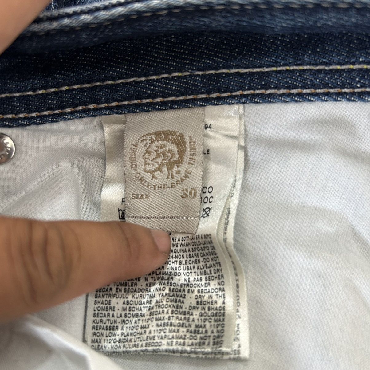 Diesel Vintage Diesel Darron Regular Slim Tapered Denim Size US 33 - 15 Thumbnail