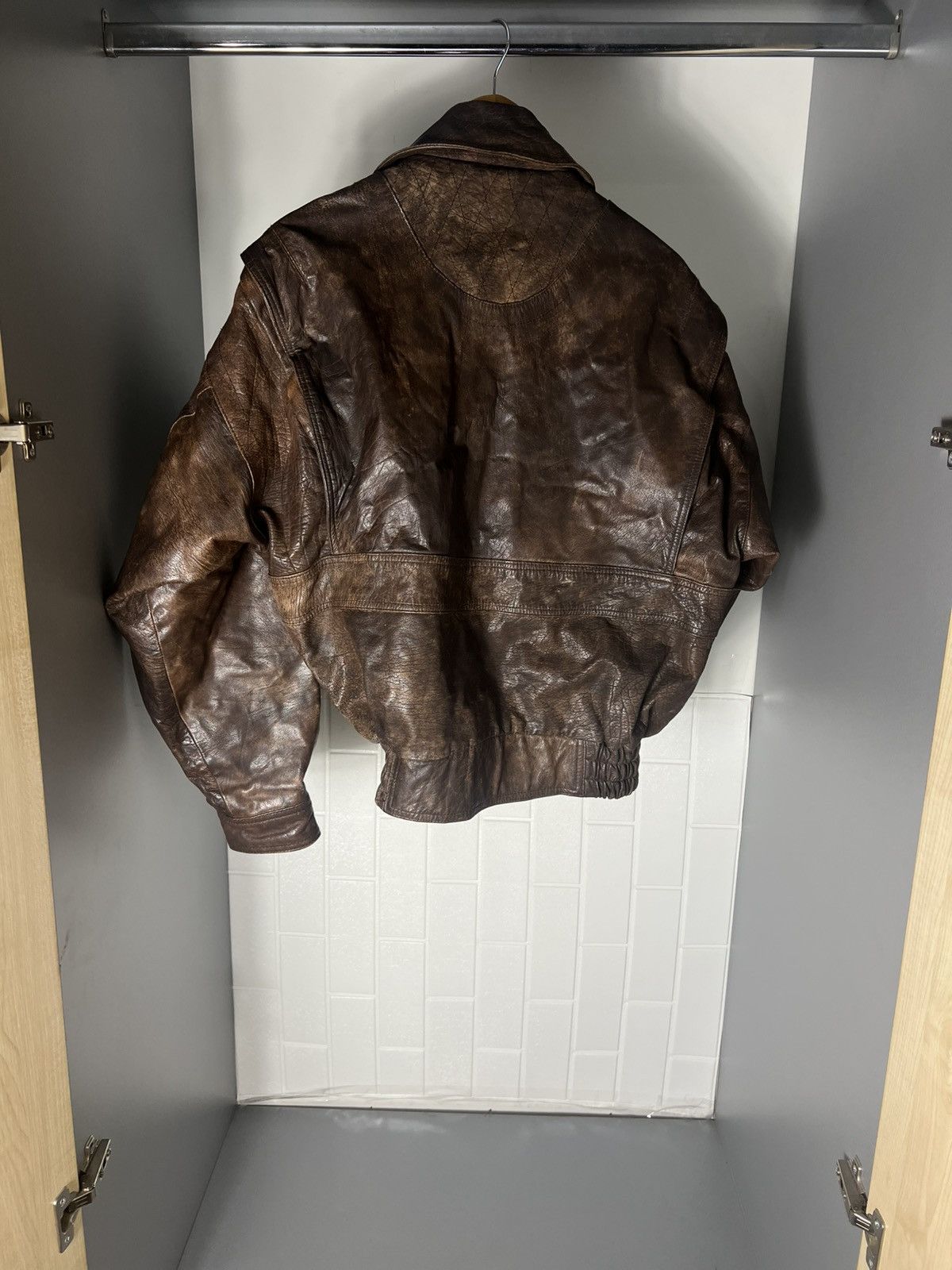 Genuine Leather VINTAGE GENUINE LEATHER BOMBER JACKET MOTORCYCLE RETRO 90s Size US M / EU 48-50 / 2 - 17 Thumbnail