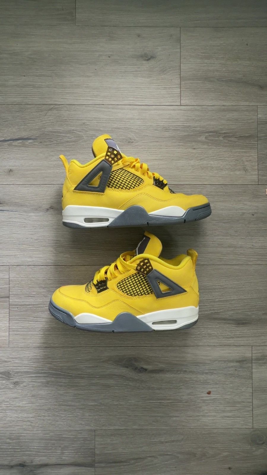 Nike Air Jordan 4 Lightning Retro 2021 Size US 9 / EU 42 - 1 Thumbnail