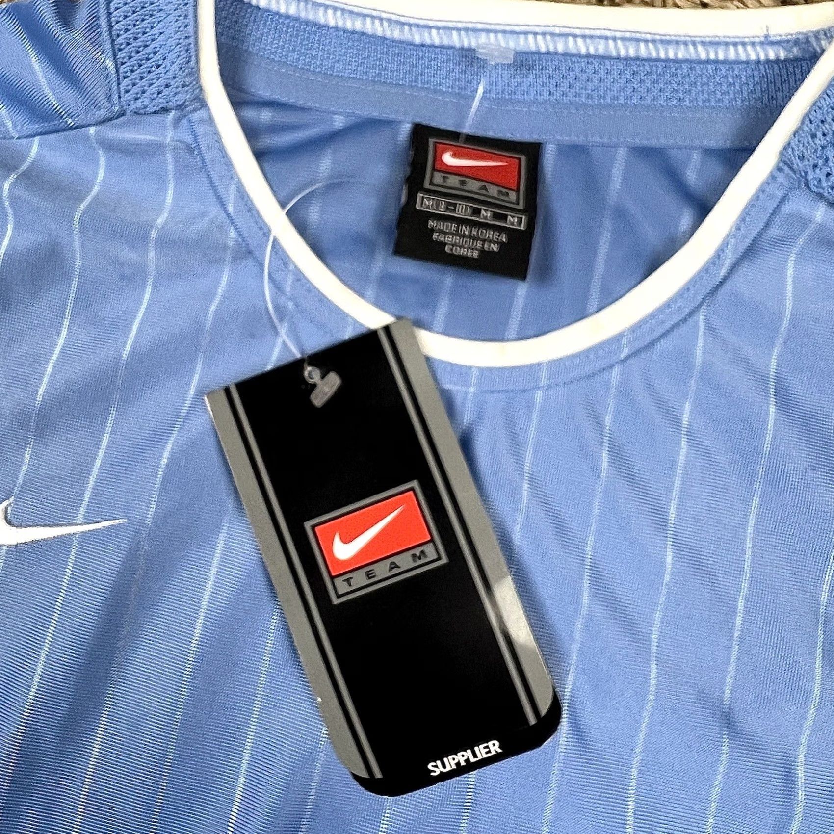 Nike Nike Blue Jersey T-Shirt Medium Women’s Short Sleeve Embroidered Swoosh Soccer Shirt Jersey Updated 100y Polyester Activewear Club Sports Size M / US 6-8 / IT 42-44 - 2 Thumbnail