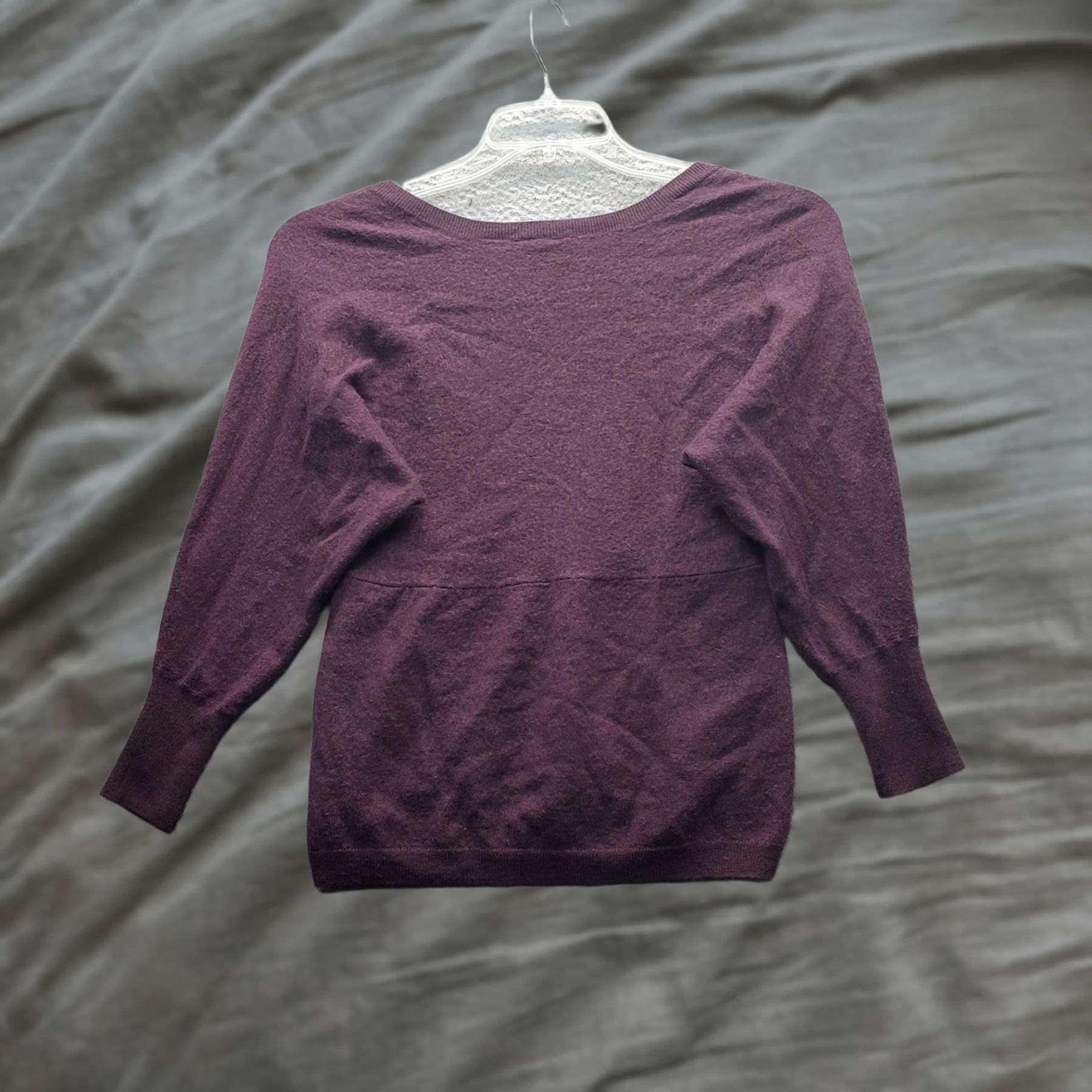 Loft LOFT Ann Taylor Sweater Womens Small Burgundy Raglan Sleeve Deep V Neck Pullover Knit Wool Casual Womens Size S Size S / US 4 / IT 40 - 1 Thumbnail