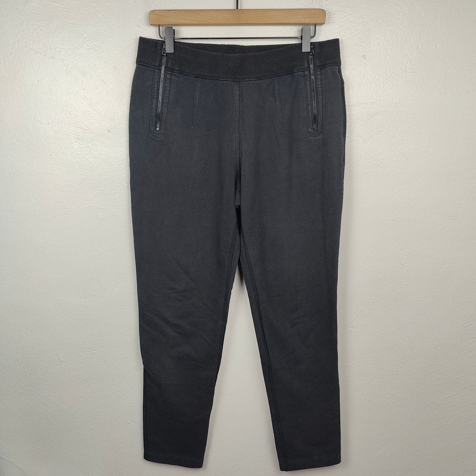 Lululemon Lululemon Sweatpants Womens 10 Black Tapered Cotton Size 32" / US 10 / IT 46 - 1 Thumbnail