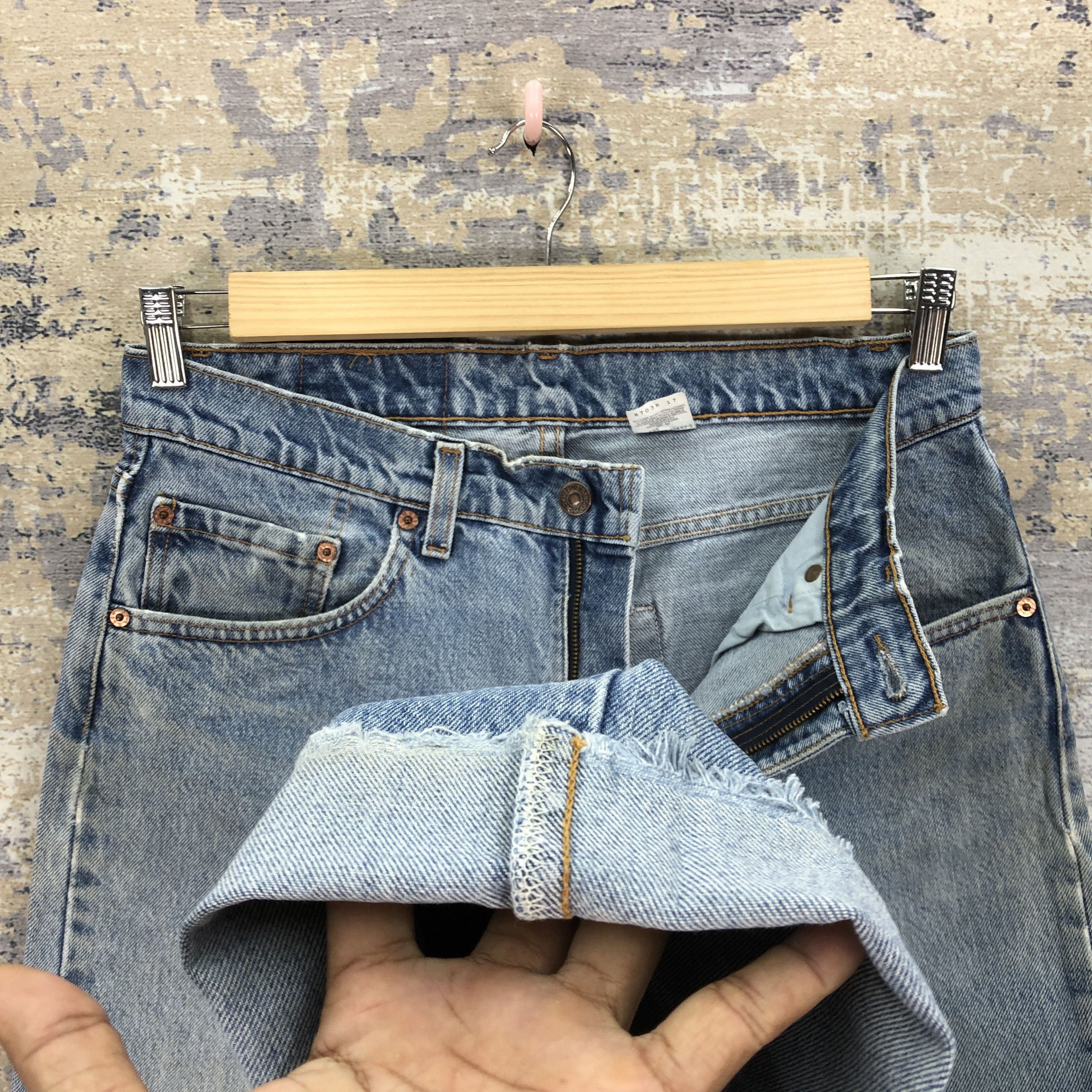 Levi's Vintage 90s Levis 505 Stone Wash Jeans Levi's Faded Denim Size US 32 / EU 48 - 8 Thumbnail