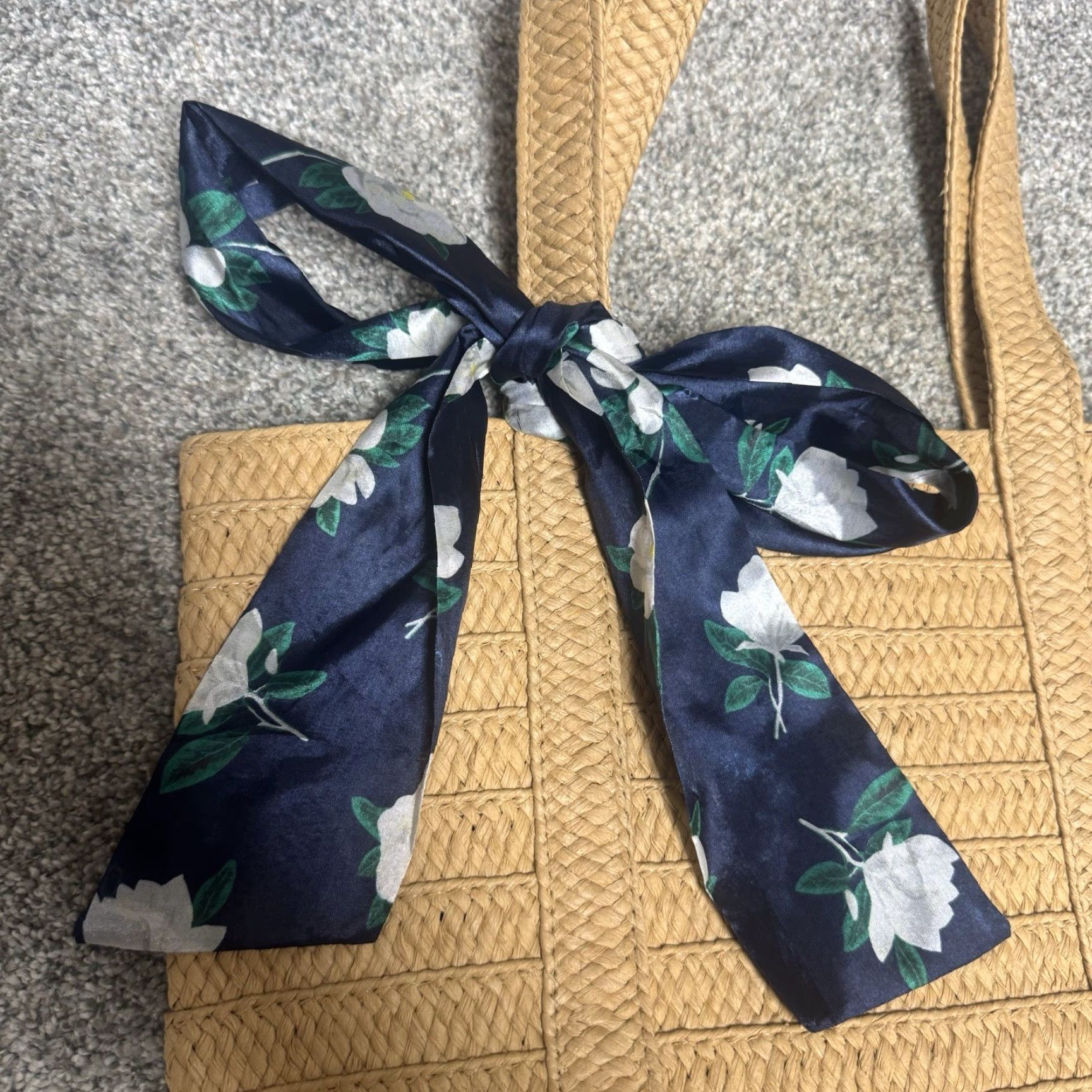 Vintage Draper James Straw Design Shoulder Tote Bag Beige Exterior Blue Magnolia Blossom Bow Shoulder Bag Women - Draper James - 10” Strap Drop Size ONE SIZE - 3 Thumbnail