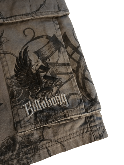 Billabong × Designer Billabong dagger tattoo cargo shorts Size US 32 / EU 48 - 13 Thumbnail