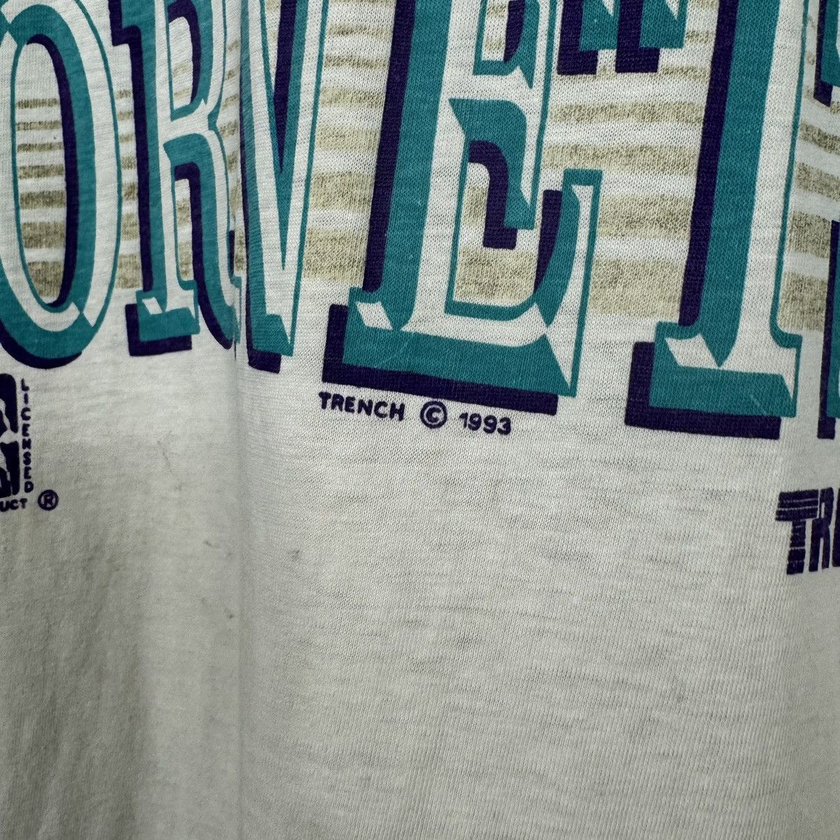 NBA Vintage 1993 Charlotte Hornets NBA T-shirt Size US XL / EU 56 / 4 - 7 Thumbnail