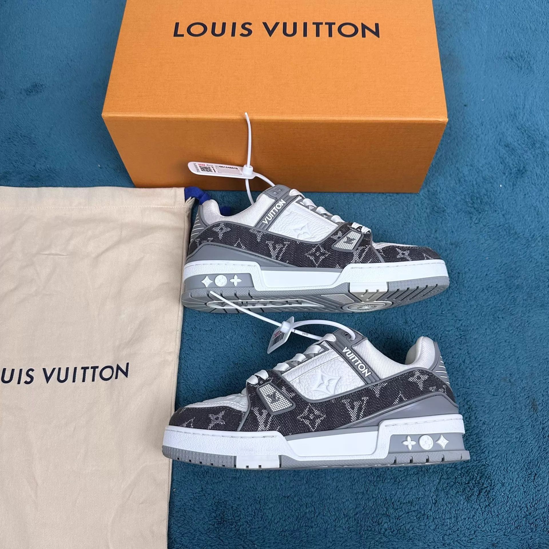 Louis Vuitton LV Trainer Leather Low-Top Sneaker White/Grey 36 Near Mint Size US 5.5 / IT 35.5 - 2 Thumbnail