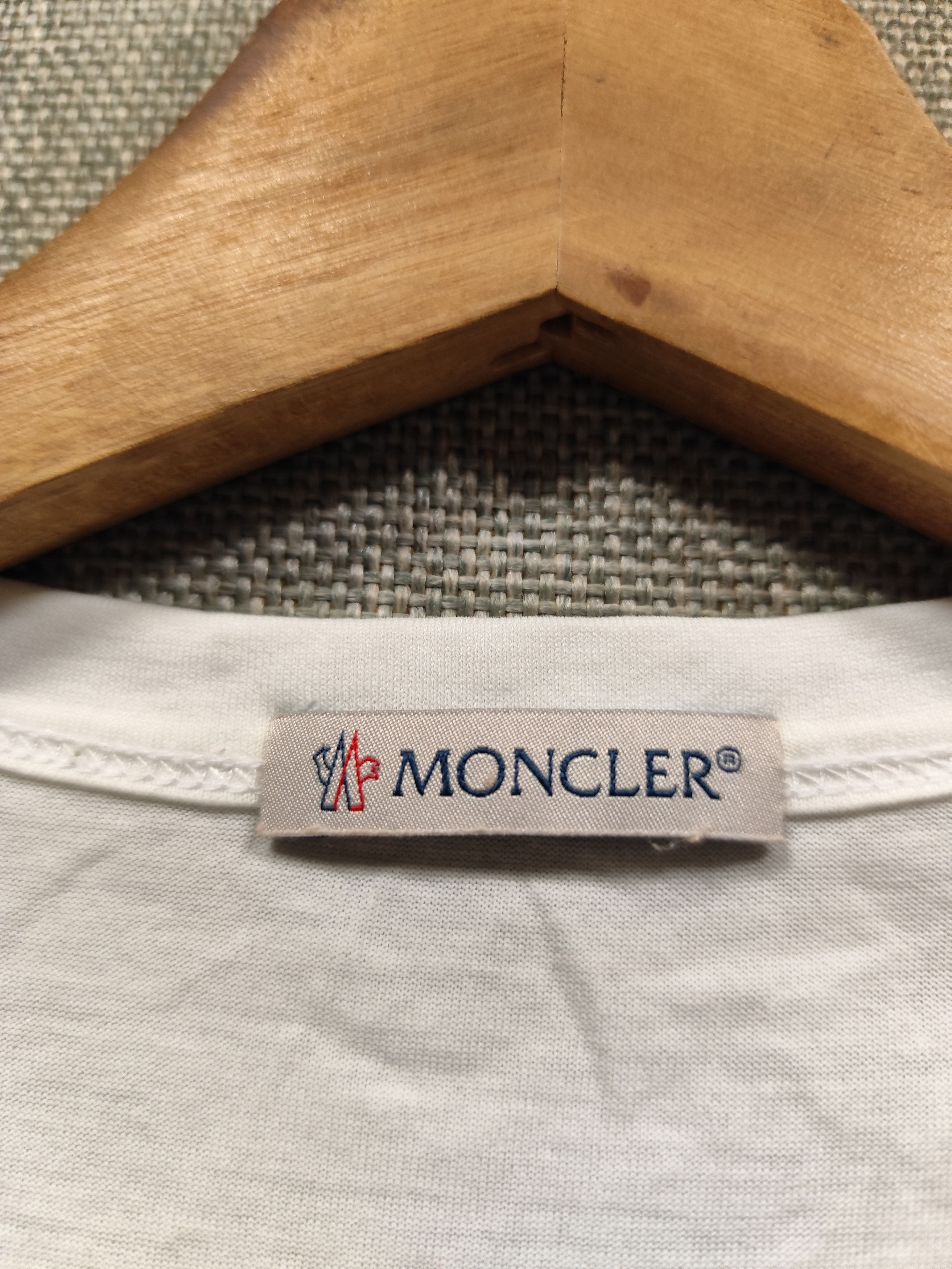 Moncler Moncler Maglia Logo T-shirt Size S / US 4 / IT 40 - 4 Thumbnail