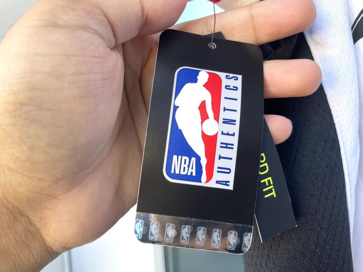 NBA × Nike NBA Kawhi Leonard Nike City Edition Swingman Jersey - NWT Size US XL / EU 56 / 4 - 6 Thumbnail