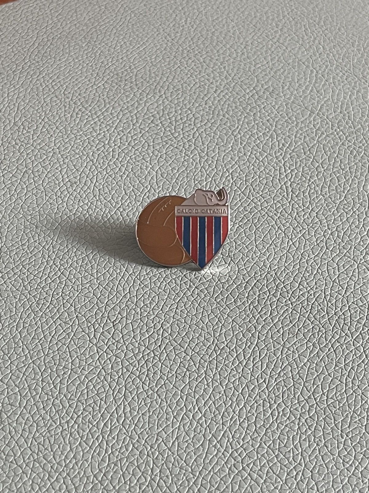 Vintage Calcio Catania logo vintage pin Size ONE SIZE - 1 Thumbnail