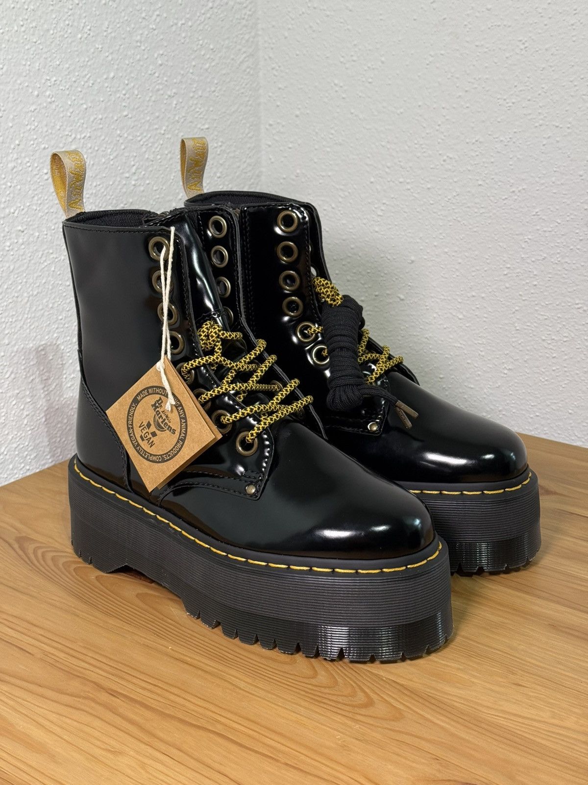 Dr. Martens Dr. Martens Jadon Max Platform Boot Size US 8 / IT 38 - 1 Thumbnail