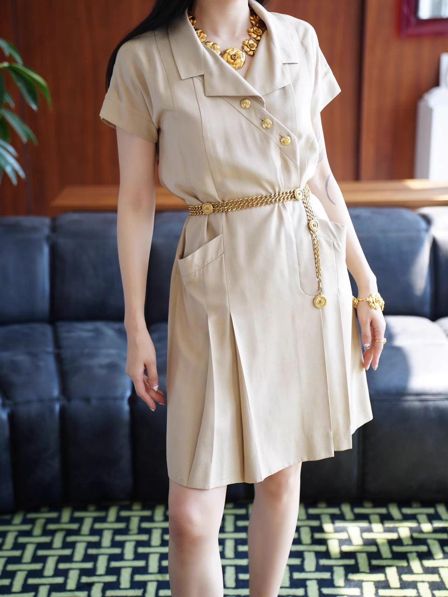 Chanel Chanel Vintage Silk Collar Light Beige Pleated Dress FR38 Size S / US 4 / IT 40 - 2 Thumbnail