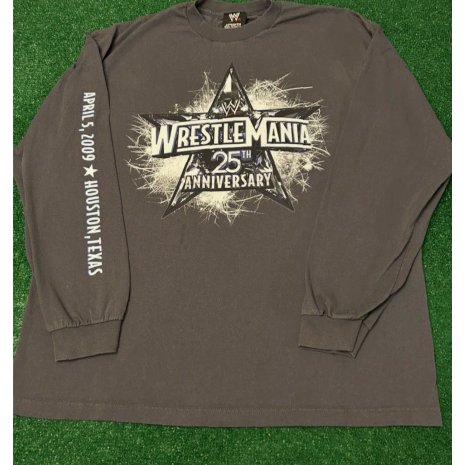 Vintage VINTAGE WrestleMania WWE Wrestle Mania 2009 Houston Texas VTG Shirt Mens 2XL Gray Long Sleeve Sports 90s Wrestling Mens Size US XXL / EU 58 / 5 - 4 Thumbnail