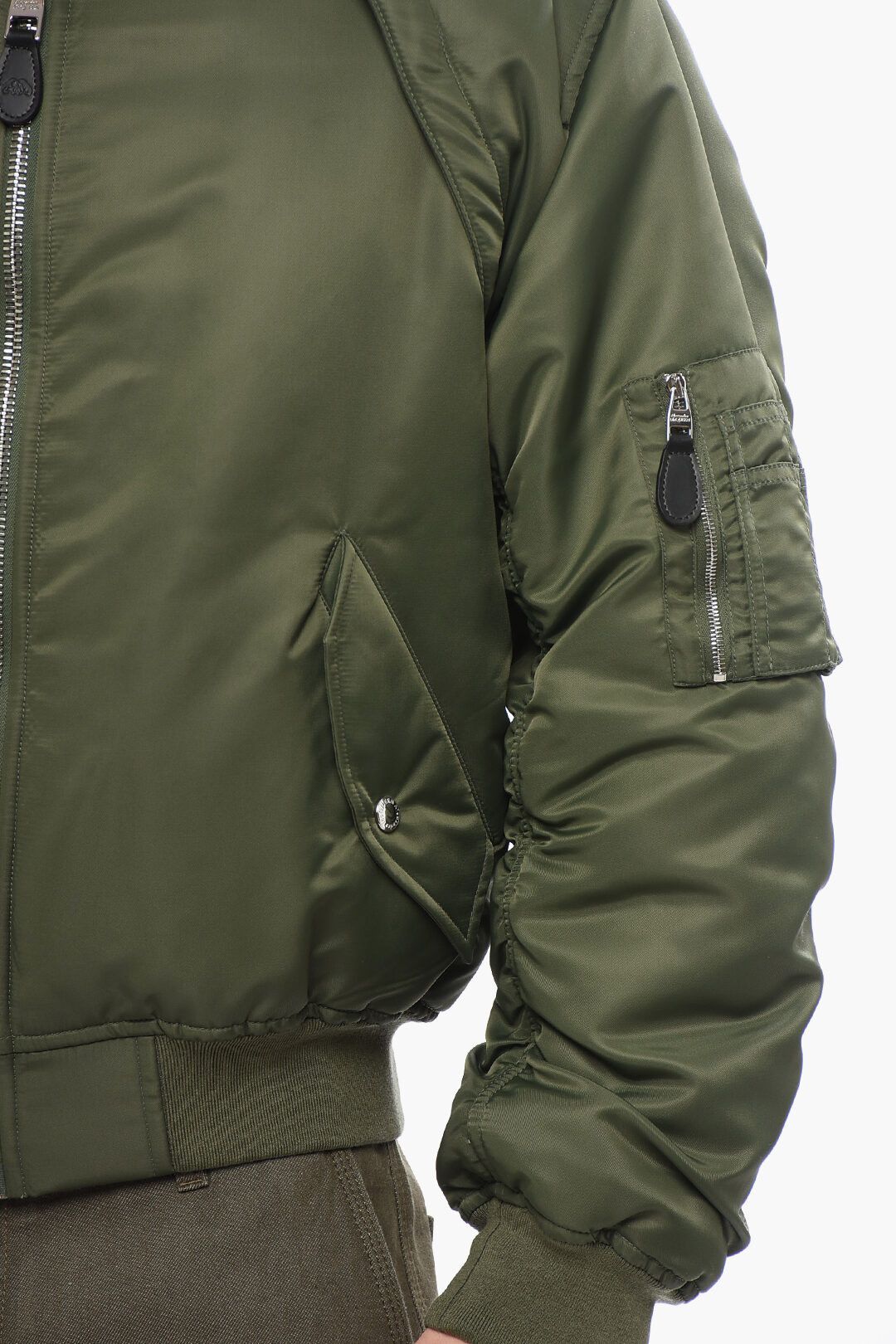 Alexander McQueen og1mm0925 Padded Bomber Jacket in Military Green Size US M / EU 48-50 / 2 - 3 Thumbnail