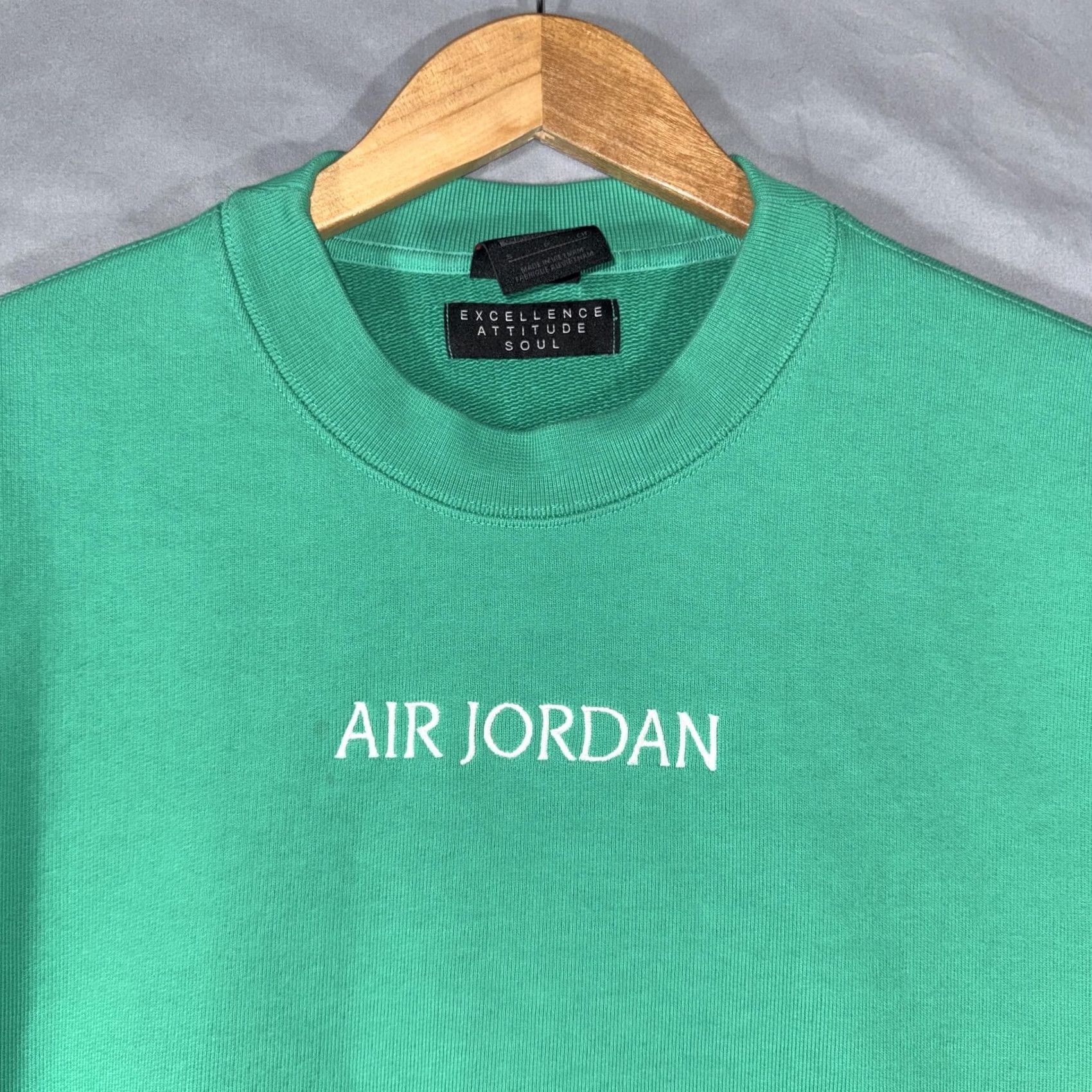 Jordan Brand Jordan Sweatshirt Mens Medium Green Air Jordan Oversized Fleece Pullover Logo Shirt Crewneck Athletic Basketball Size US M / EU 48-50 / 2 - 4 Thumbnail