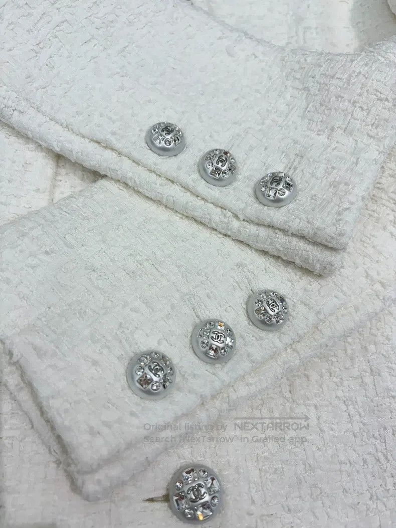 Chanel Chanel White tweed four-pocket jacket Size XS / US 0-2 / IT 36-38 - 4 Thumbnail