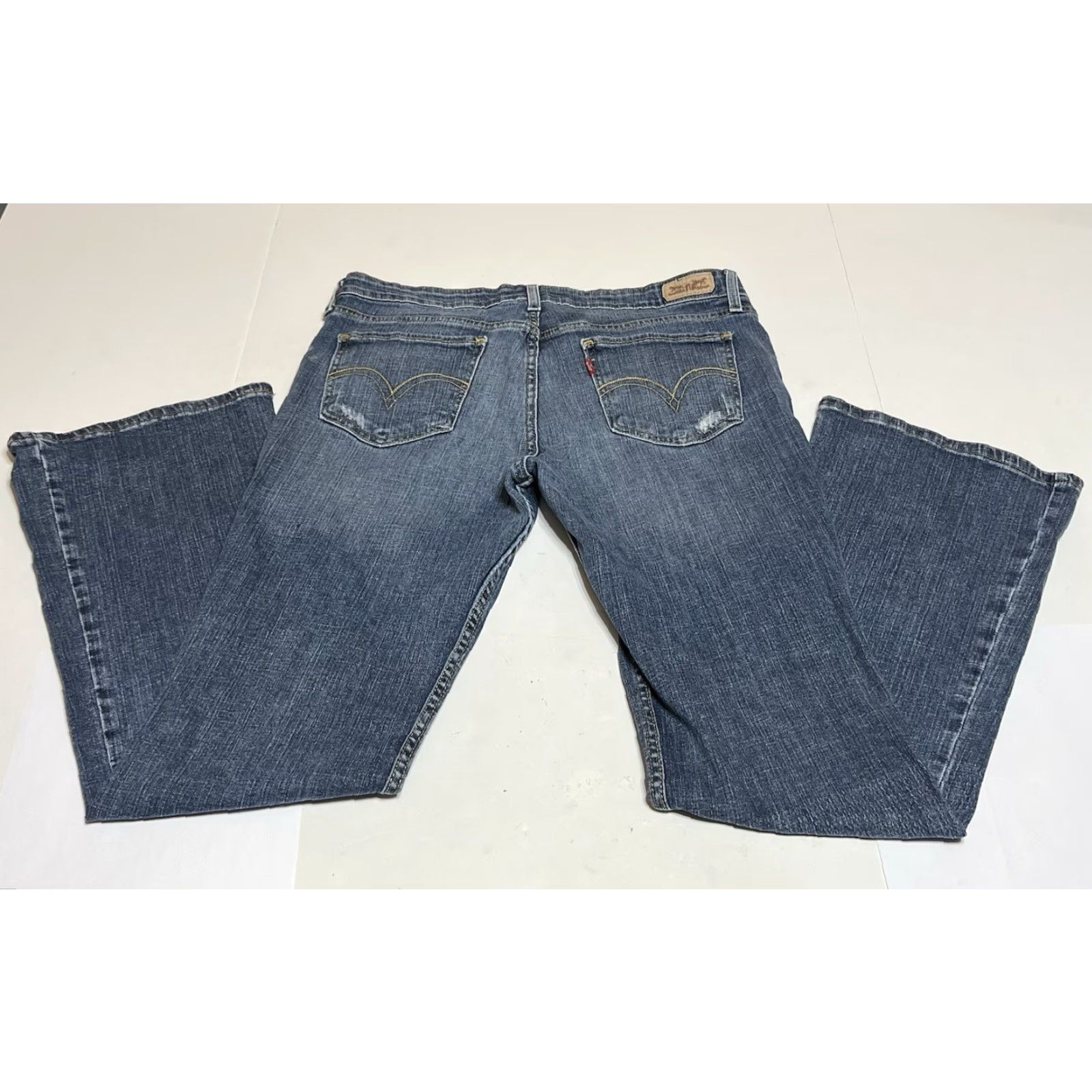 Levi's Levis 518 Jeans Womens Bootcut Jeans 34x31 Blue Denim Y2K Retro Stretch 5-Pocket Regular Rise Mid 8.5-10.5in Leather? (Note: avoid adding new info) Size 34" / US 12 / IT 48 - 2 Thumbnail
