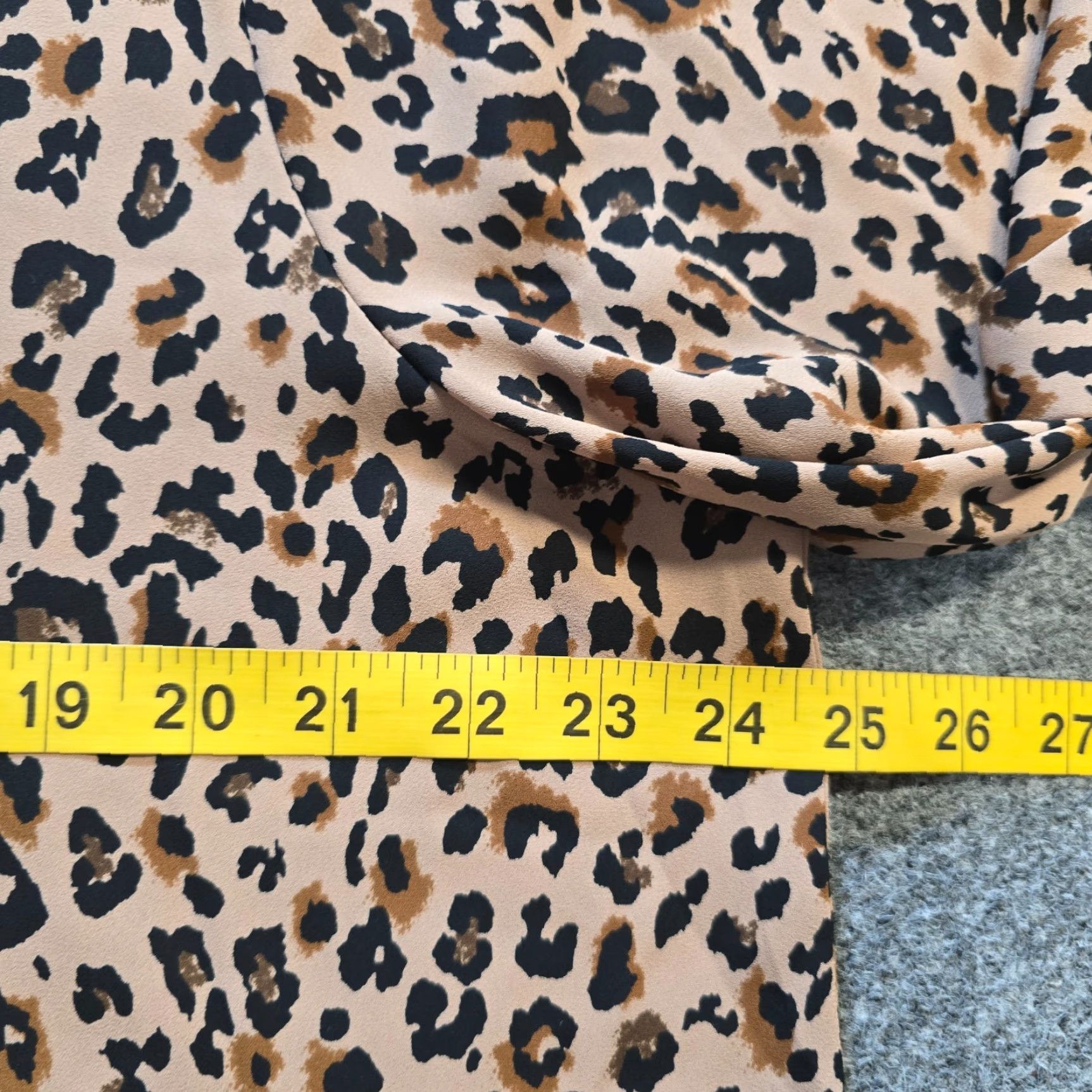 J.Crew J.CREW Top Womens XL Leopard Long Sleeve Button Up Career Casual Shirt Brown Tan Leopard Size XL / US 12-14 / IT 48-50 - 5 Thumbnail