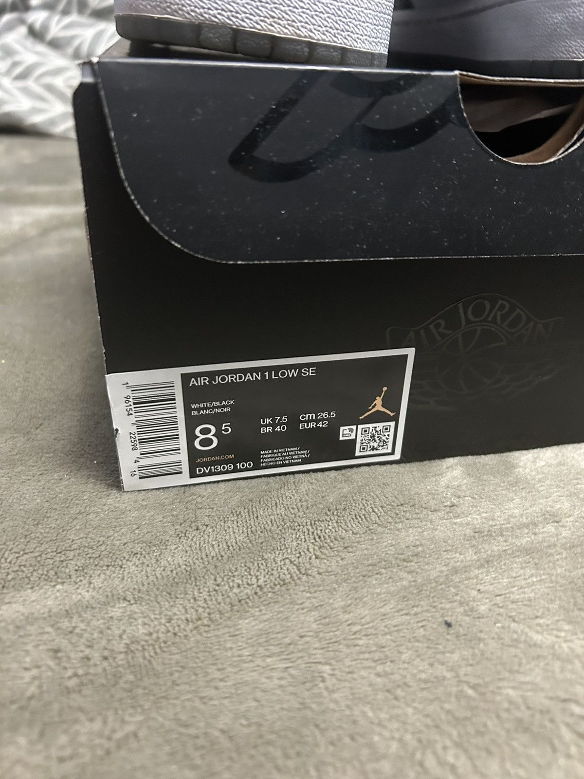Nike Jordan 1 Low Concord Size US 8.5 / EU 41-42 - 1 Thumbnail