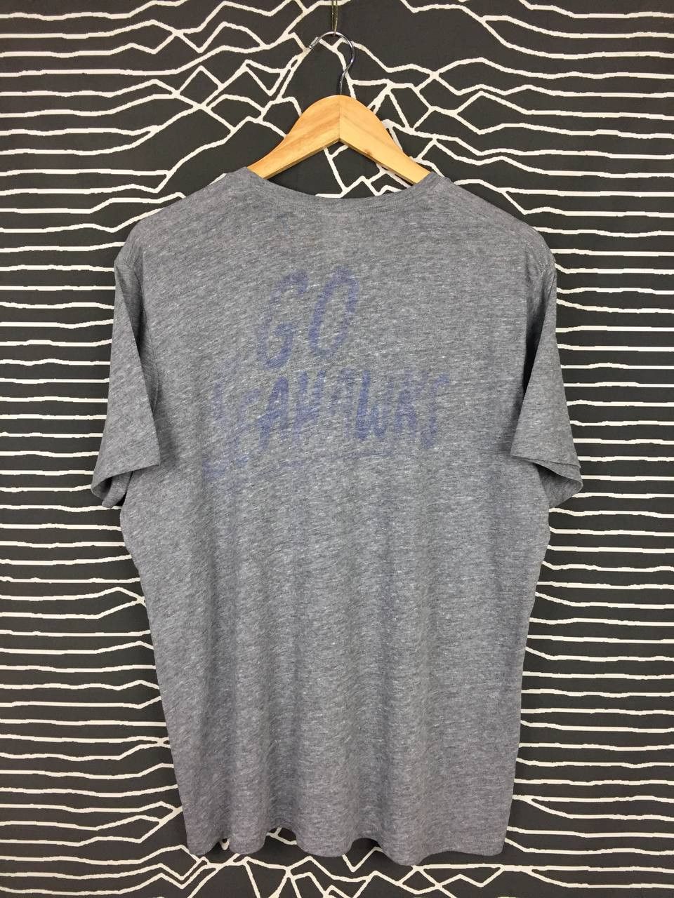 Junk Food × NFL × Sports Specialties Junk Food X Seattle Seahawks NFL American Sport Triblend Tee Size US L / EU 52-54 / 3 - 4 Thumbnail