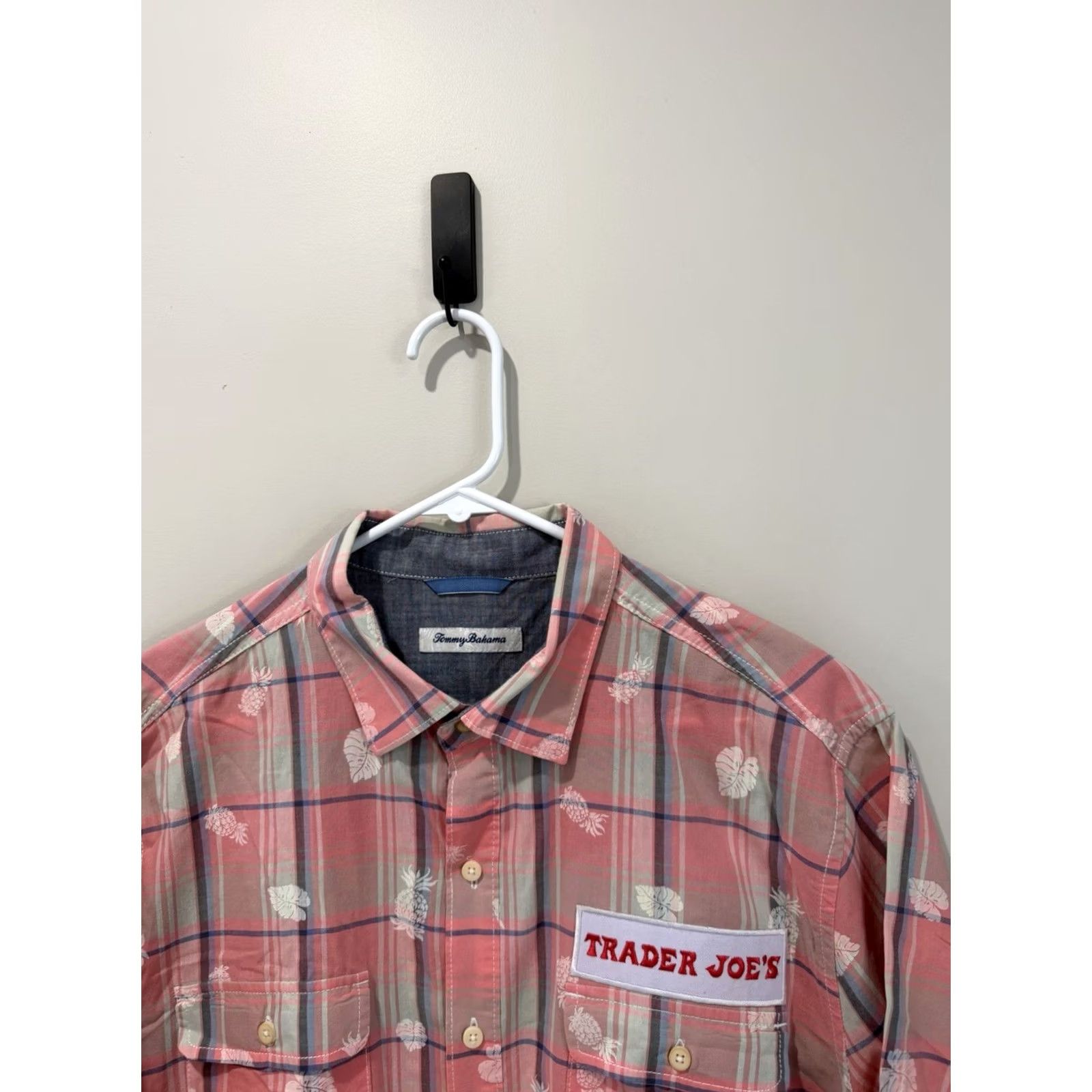 Tommy Bahama VINTAGE Tommy Bahama Hawaiian Shirt Mens L Pink Floral Short Sleeve Button-Up Size US L / EU 52-54 / 3 - 2 Thumbnail