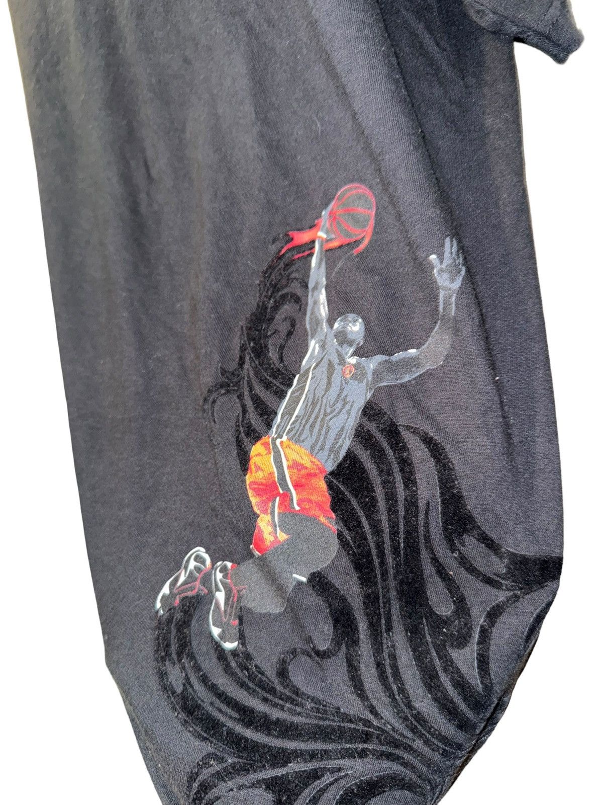 Converse × NBA × Vintage Converse Miami Heat Dwayne Wade 2006 Velvet Shirt 2XL Size US XXL / EU 58 / 5 - 3 Thumbnail