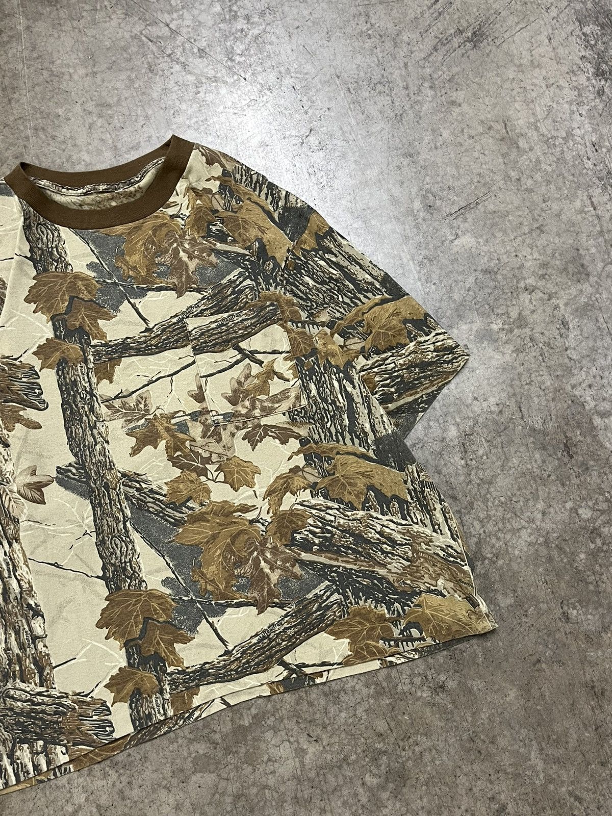 Vintage Realtree camo boxy faded cropped pocket tee skater hype Size US XL / EU 56 / 4 - 4 Thumbnail