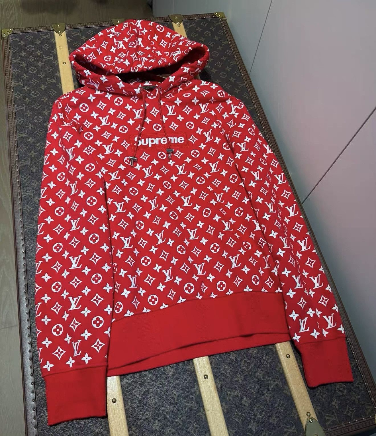 Louis Vuitton × Supreme Supreme Louis Vuitton Box logo hooded sweatshirt hoodie Size US S / EU 44-46 / 1 - 1 Thumbnail