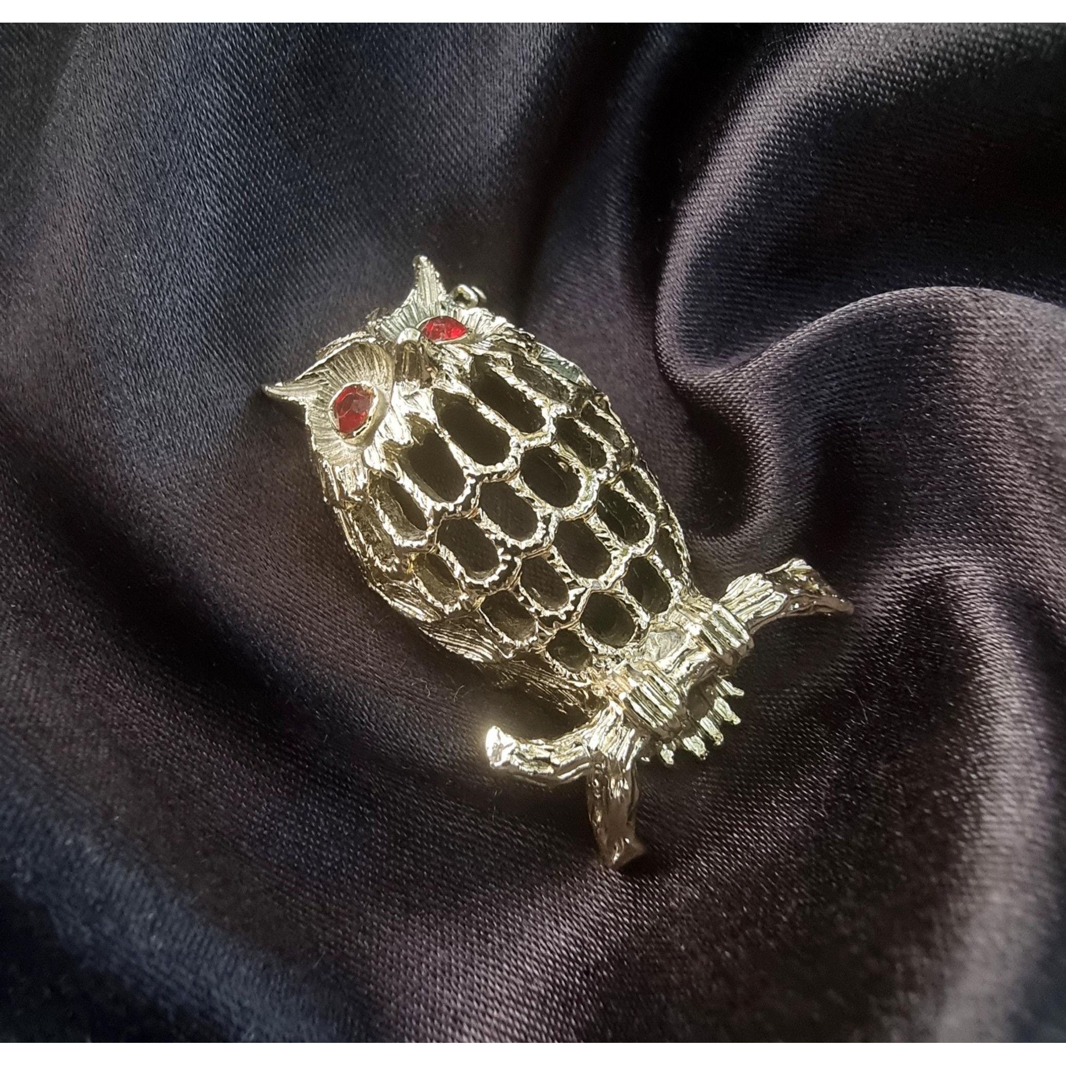 Vintage Vintage GERRYS Signed Owl Red Eyes Gold Tone Brooch Pin Size ONE SIZE - 2 Thumbnail
