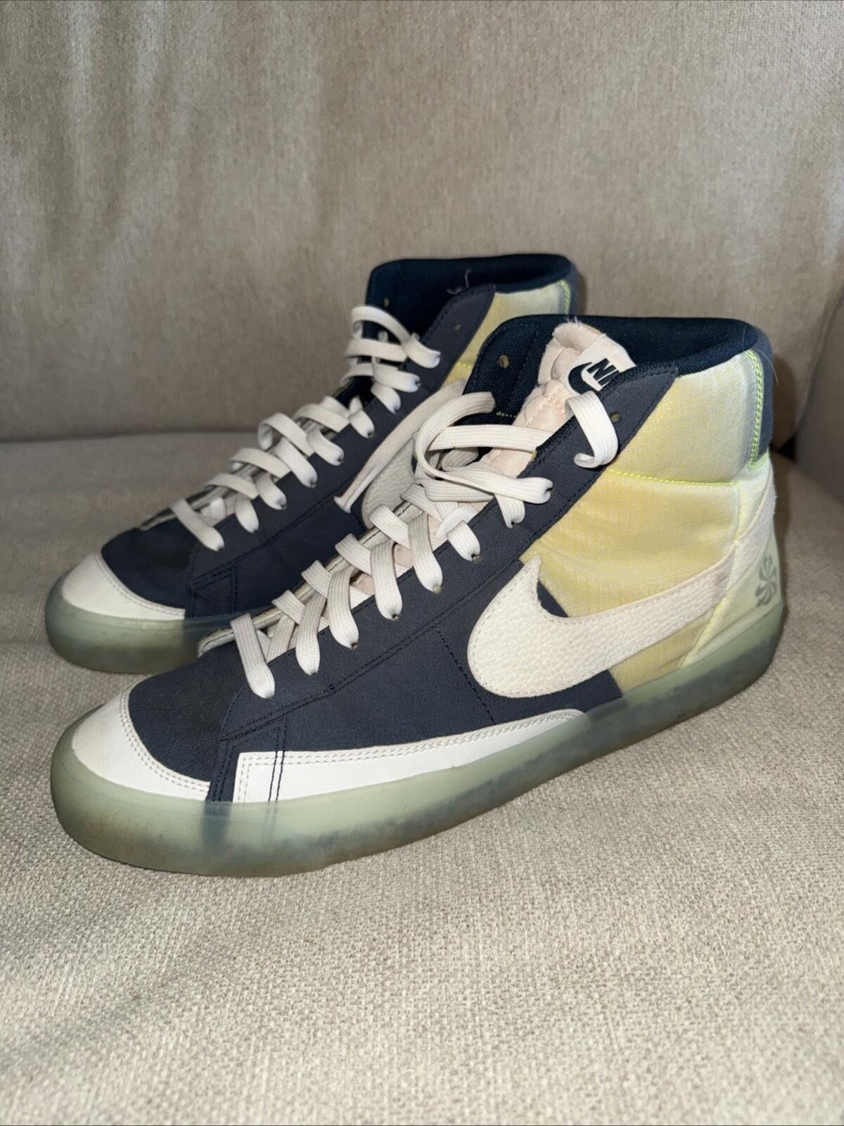 Nike NIKE BLAZER MID '77 ARMORY NAVY SUMMIT WHITE [DH4505-400] Size US 11 / EU 44 - 1 Thumbnail