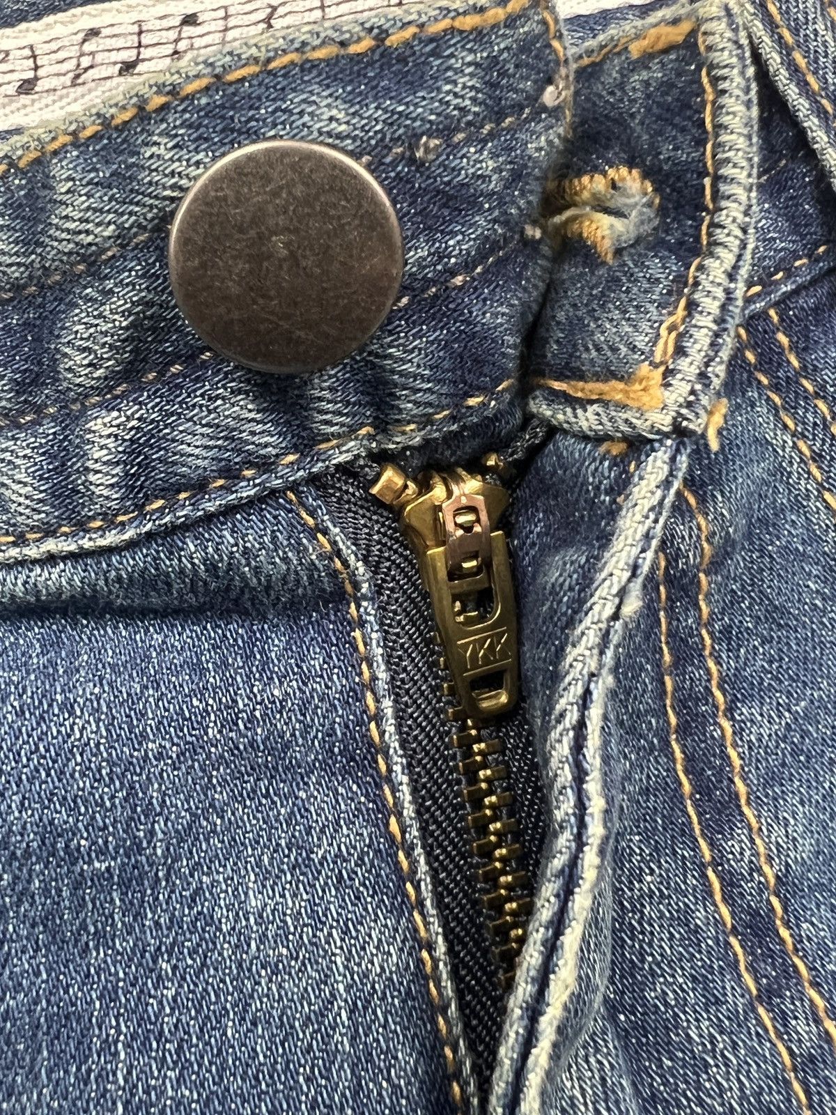 Number (N)ine Number (N)ine Leg Zipper Distressed Denim Size US 33 - 10 Thumbnail