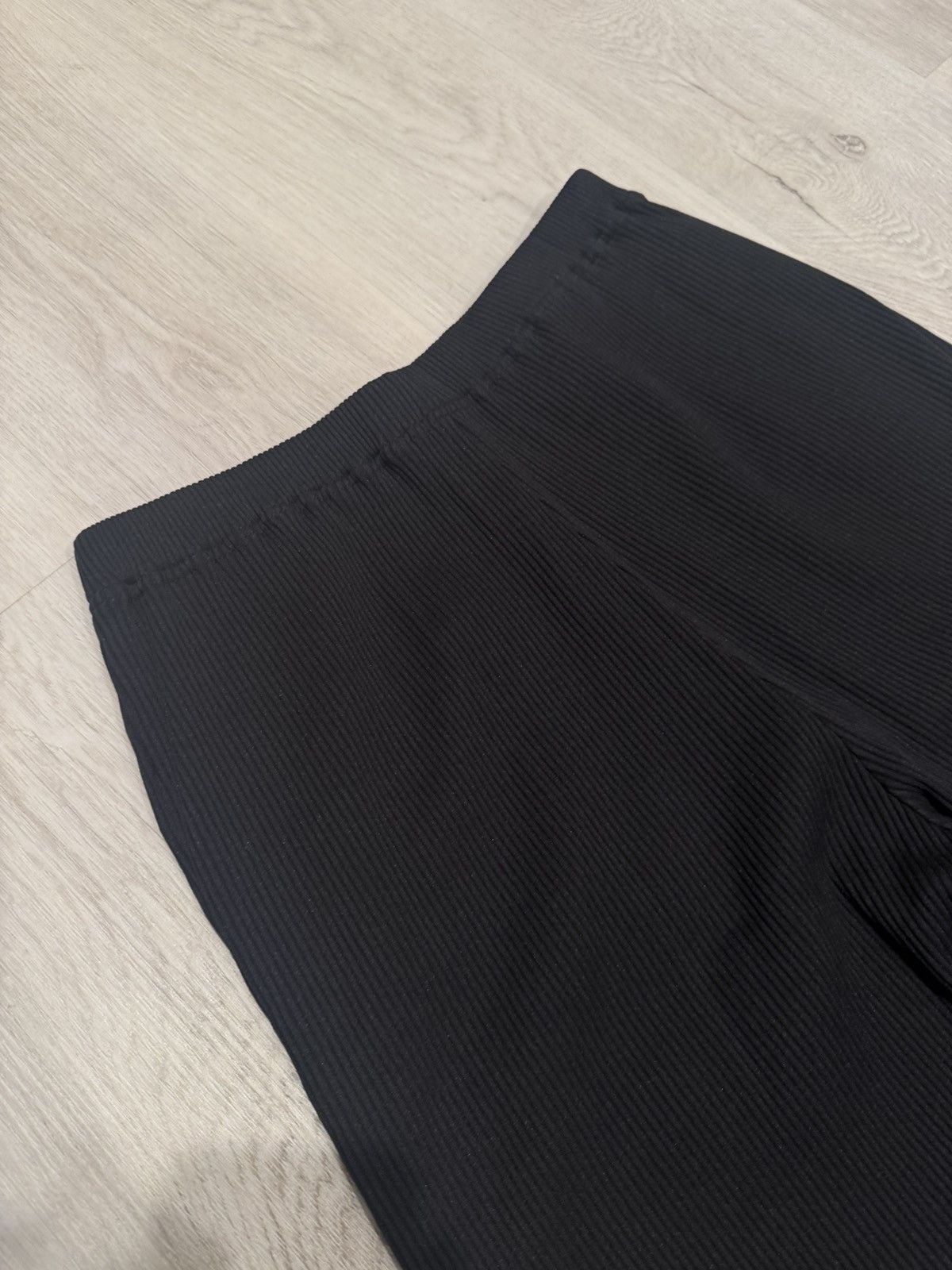 Balenciaga f/w 2020 ultra wide leg ribbed sweatpants!! Size US 28 / EU 44 - 5 Thumbnail