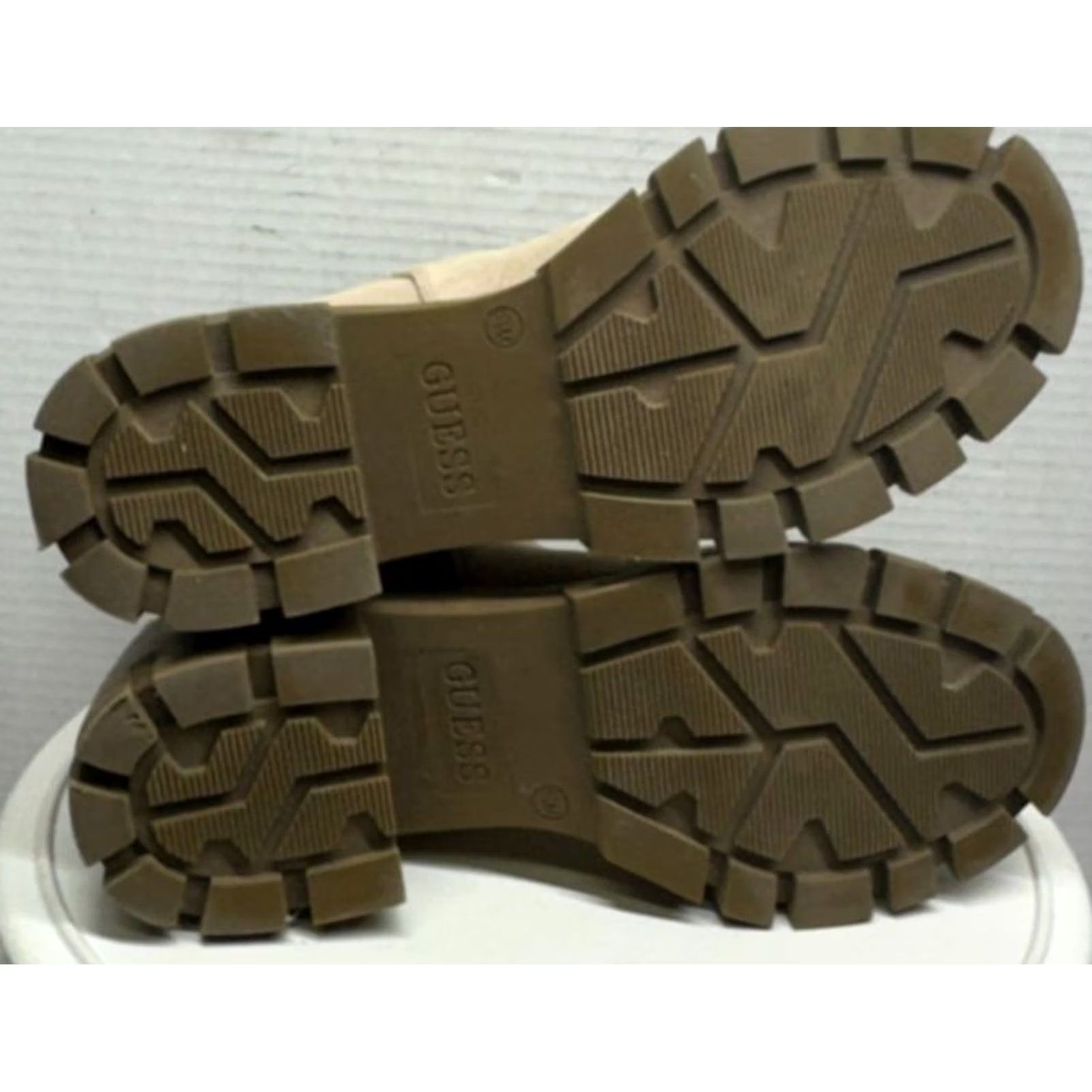Guess Guess Chelsea Boots Suede Booties Pull On 2.5" Lug Soles Light Beige Womens 6.5 Size US 7 / IT 37 - 2 Thumbnail