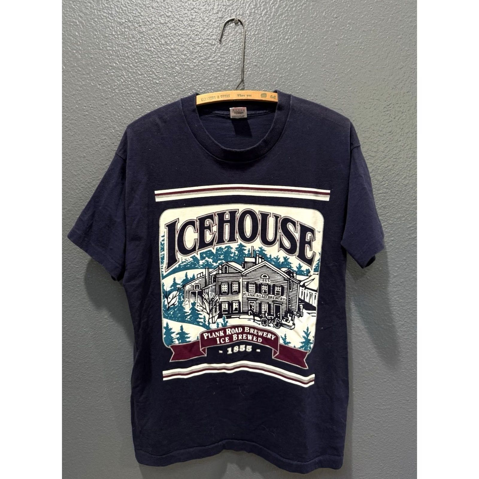 Fruit Of The Loom VINTAGE 90s Icehouse Beer Blue Graphic T-Shirt Shirt L Mens Blue 90s Theme 8/10 Condition Fruit of the Loom Shirt Large Size US L / EU 52-54 / 3 - 3 Thumbnail