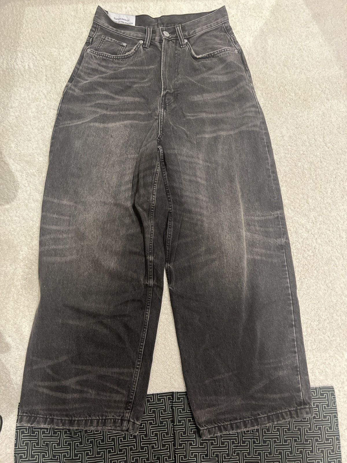 H&M H&M Super baggy black jeans Size US 28 / EU 44 - 1 Thumbnail