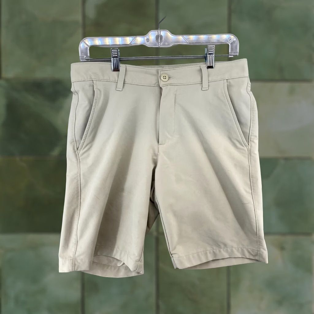 Under Armour Under Armour Shorts 30 Beige Outdoor Relaxed Size US 30 / EU 46 - 1 Thumbnail