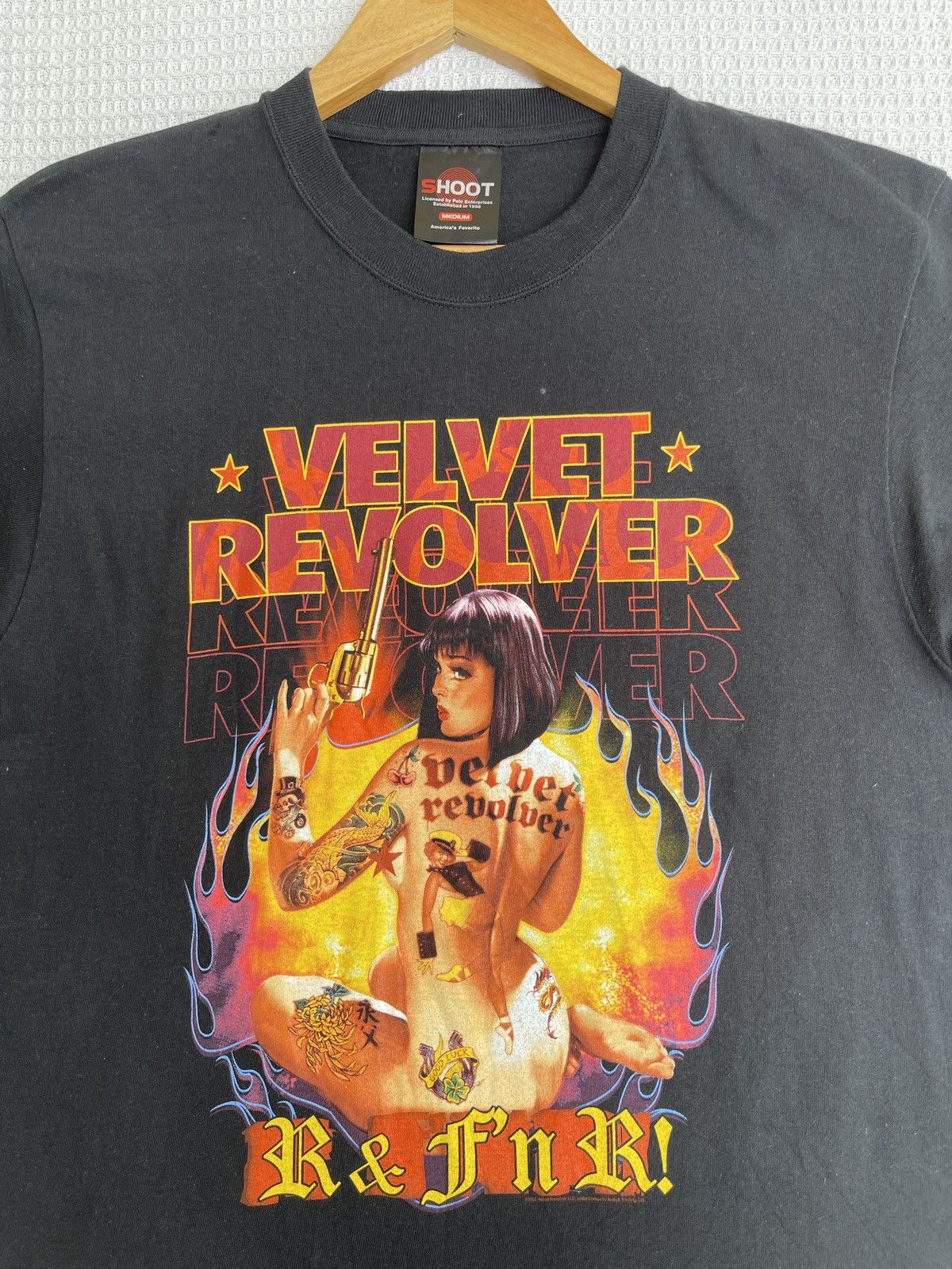 Band Tees Rare🔥Vintage y2k VELVET REVOLVER Sexy Girl T Shirt Size US M / EU 48-50 / 2 - 11 Thumbnail