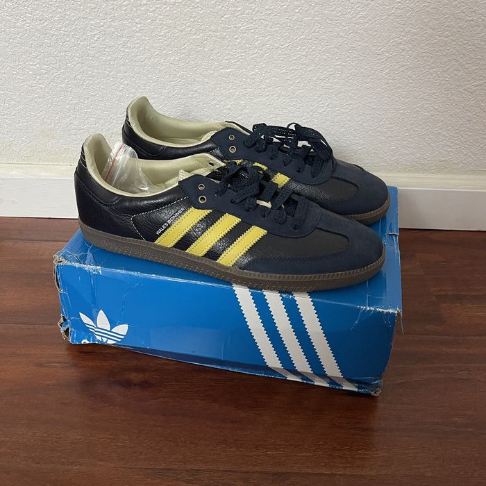 Adidas Samba Collegiate Navy Yellow | Grailed