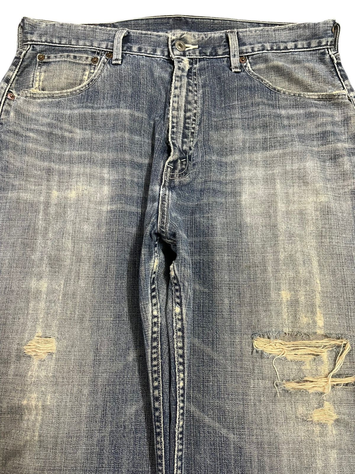 Levi's Vintage 90s Levis 504 Blue Wash Distressed Loose Jeans Size US 35 - 3 Thumbnail