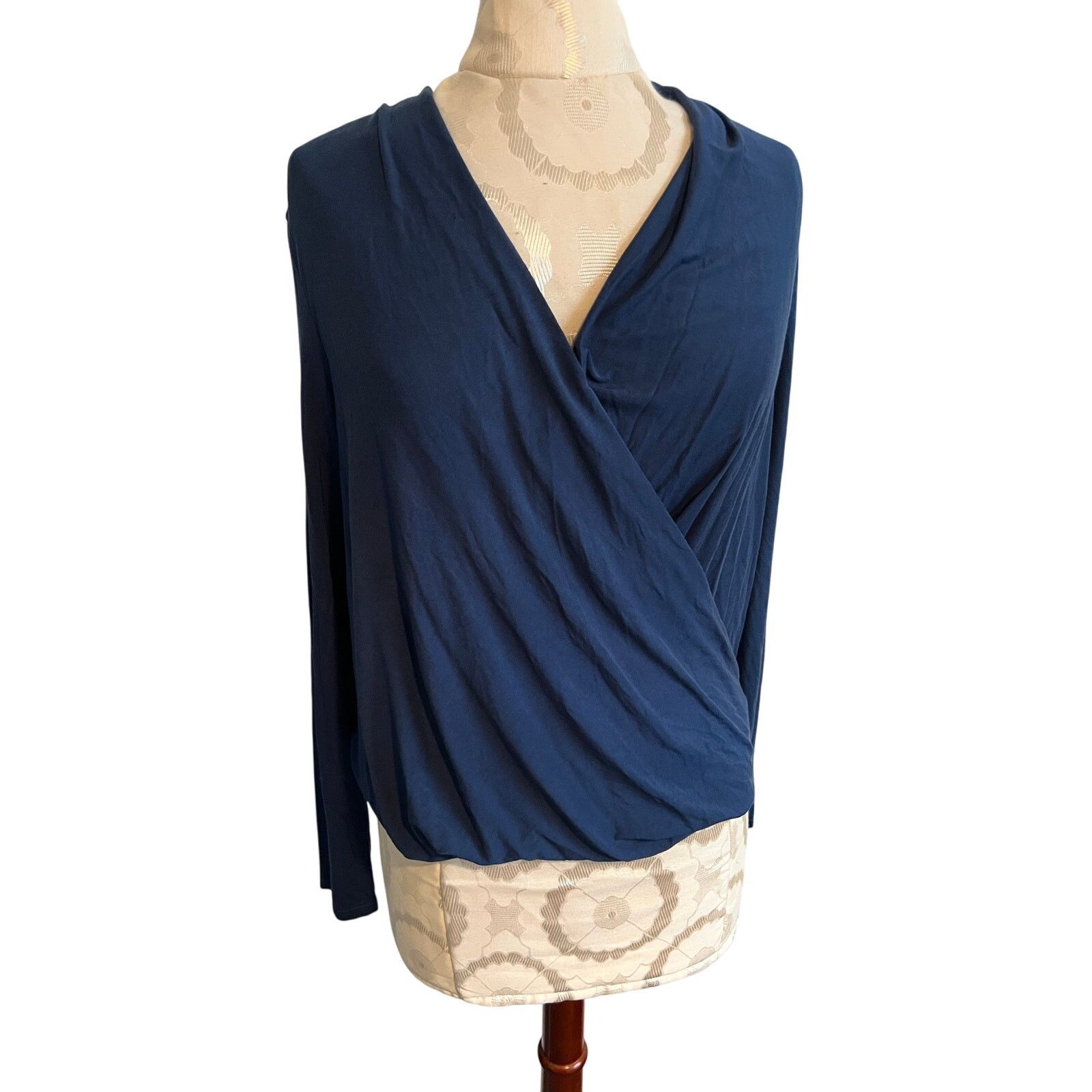 Krisa Revolve Krisa V-neck Long Sleeve Wrap Blouse Small Size S / US 4 / IT 40 - 1 Thumbnail