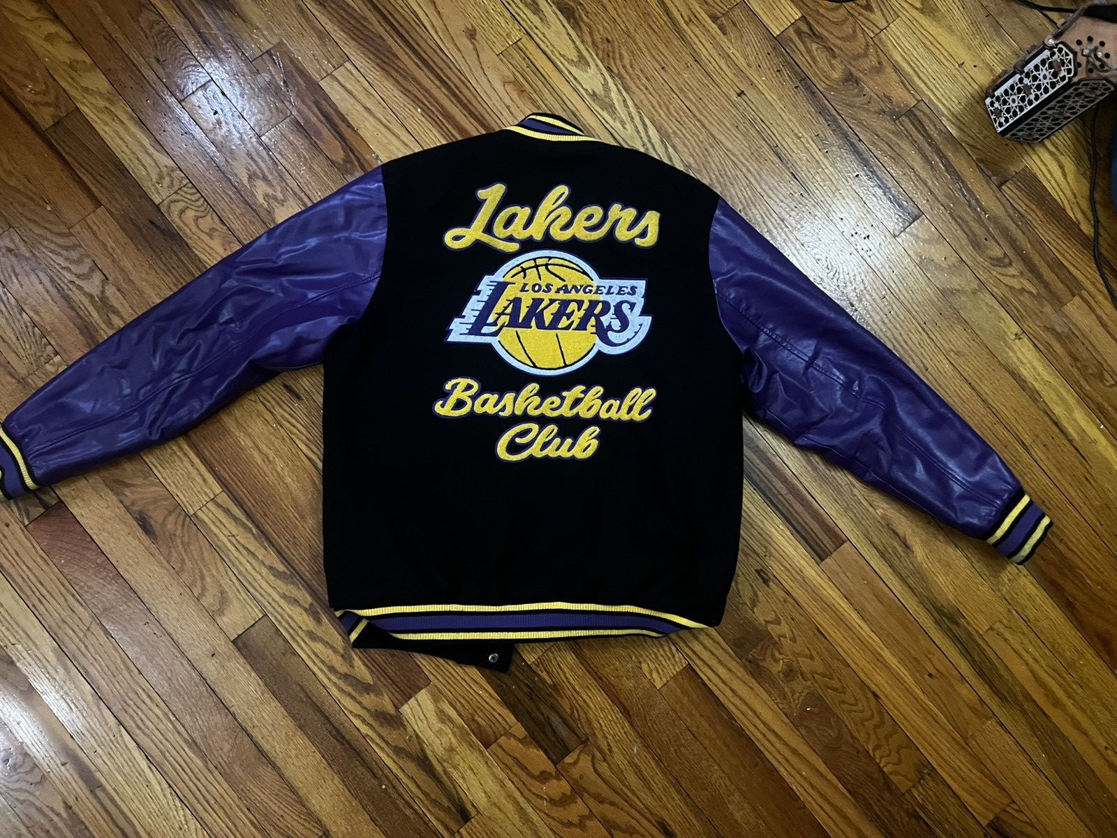 NBA Vintage Lakers Varsity Jacket – Retro NBA Streetwear Size US M / EU 48-50 / 2 - 1 Thumbnail