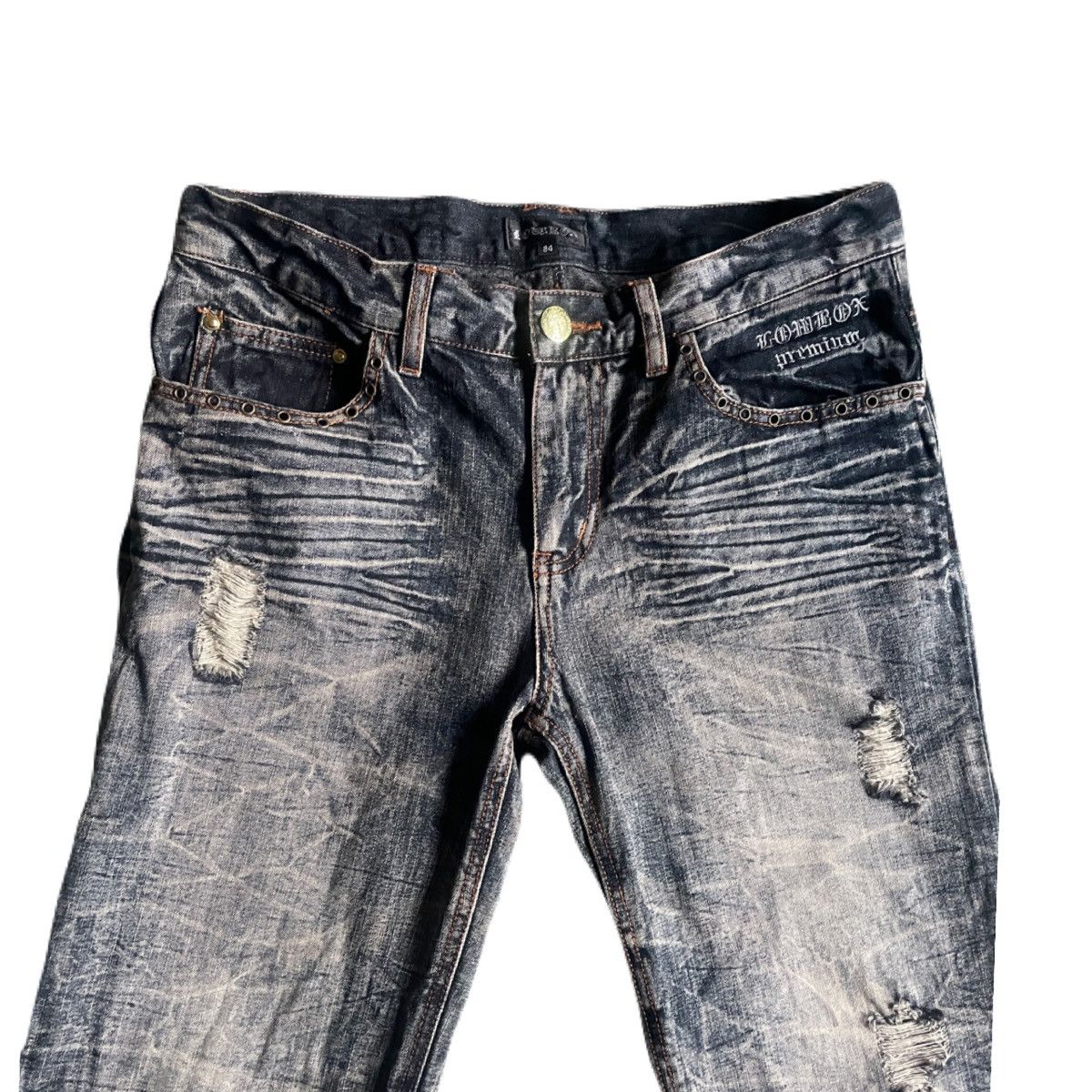 2000s Lowbox bootcut distressed vkei jeans - www 
