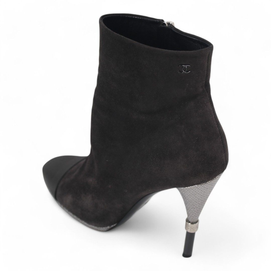 Chanel Chanel Suede Interlocking CC Logo High Heel Ankle Booties Size US 8.5 / IT 38.5 - 5 Thumbnail