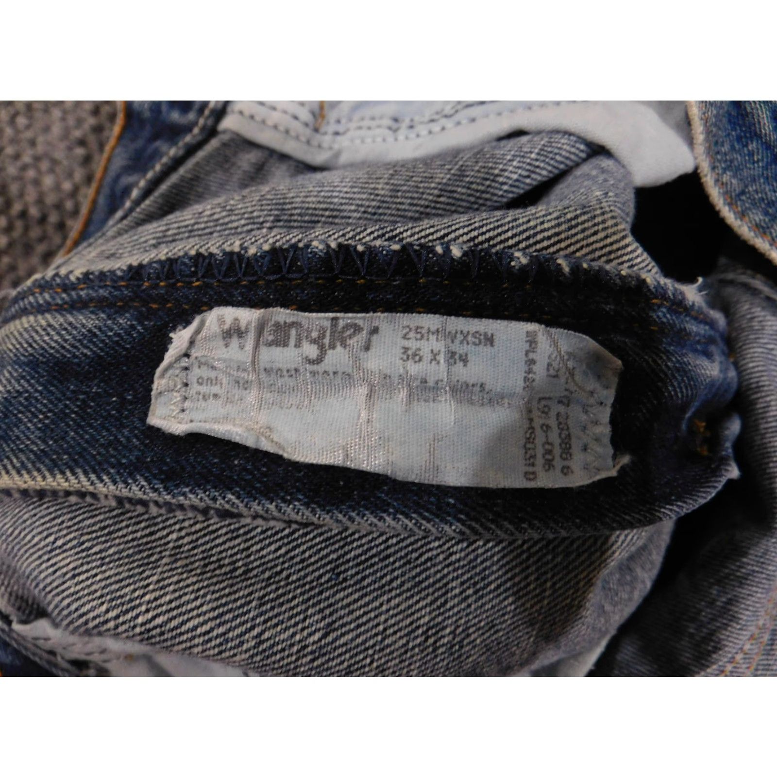 Wrangler VINTAGE Wrangler Jeans Mens 36x34 Blue Denim Straight Leg TwoX Skull Patch 90s Size US 36 / EU 52 - 6 Thumbnail